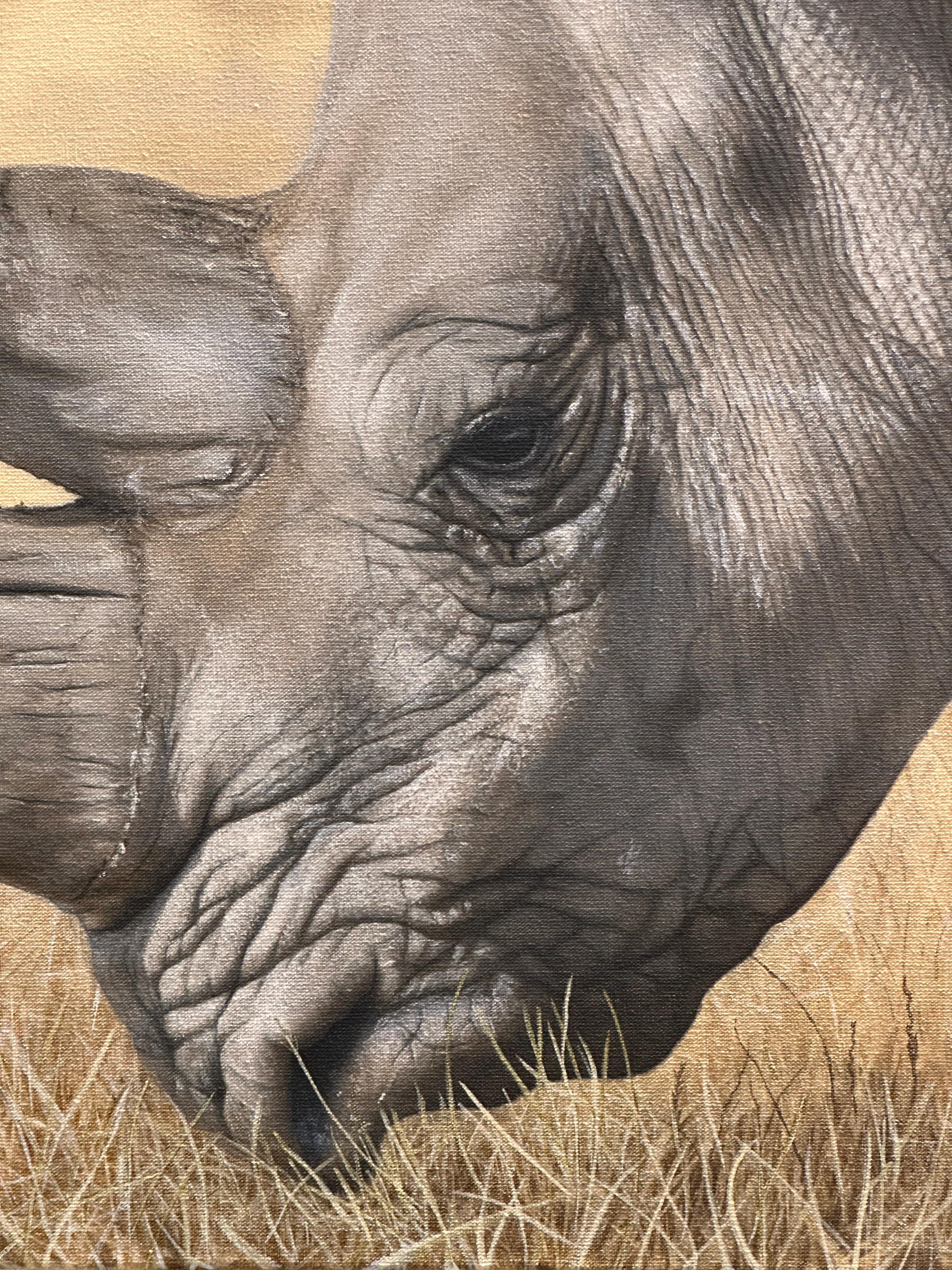 Nashorn - Zeitgenössische Acrylmalerei des 21. Jahrhunderts eines Nashorns 2025 (Braun), Animal Painting, von Maikel van Emmerik