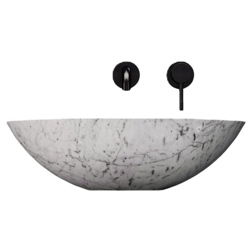 Portuguese Maiken - Round Marble Basin - White Carrara For Sale