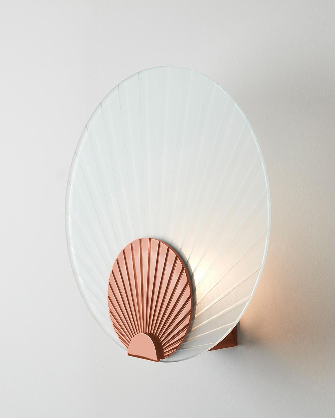 Maiko Clear Glass And Polished Copper Wall Mounted Lamp by Carla Baz In New Condition For Sale In Geneve, CH