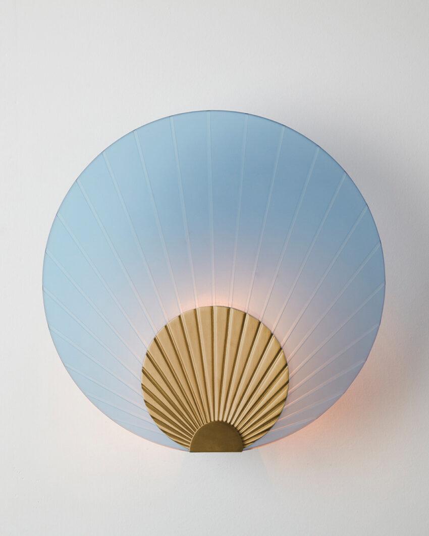 Maiko Indigo Glass And Brushed Brass Wall Mounted Lamp by Carla Baz
Dimensions: Ø 35 x D 14 cm.
Materials: Brushed brass and indigo glass.
Weight: 3,5 kg.

Available in different finishes: verdigris metal, brushed brass, brushed copper, brushed