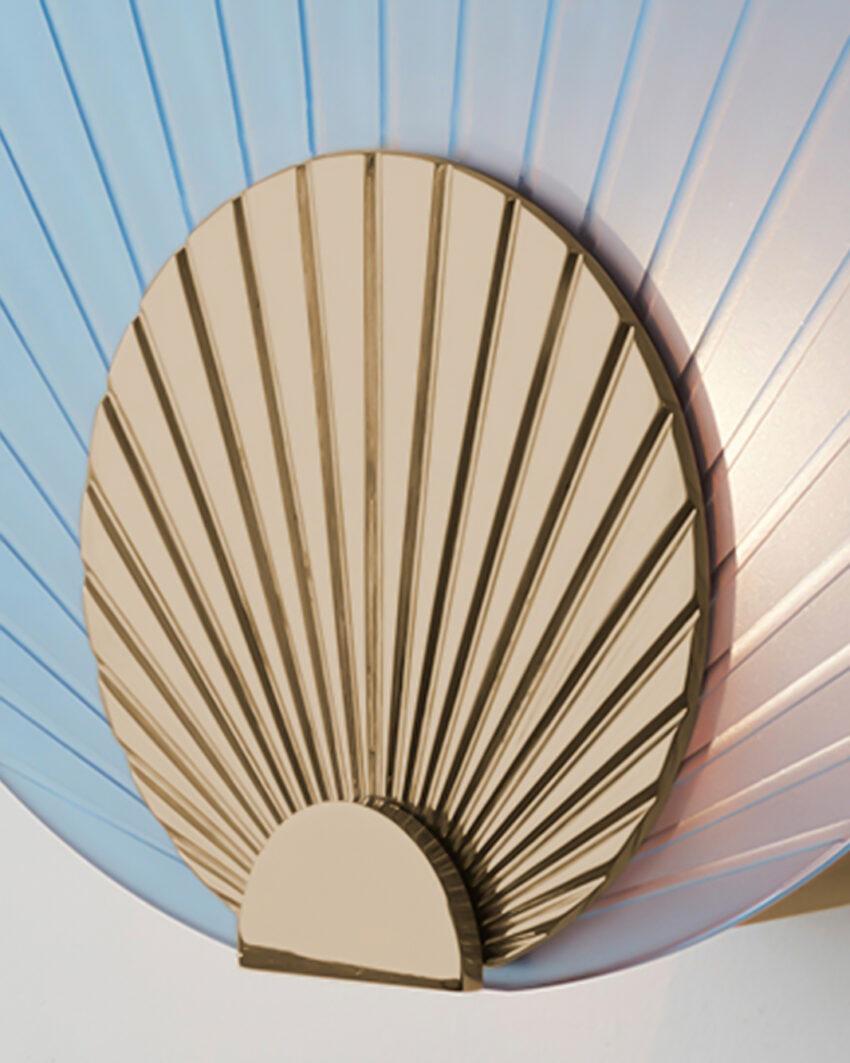 Post-Modern Unique Fan-Shaped Indigo Glass Polished Brass Wall Mounted Lamp Maiko, Carla Baz For Sale