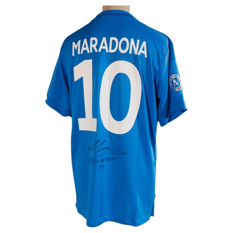 Maillot Naples signé certifié par Diego Maradona For Sale at 1stDibs