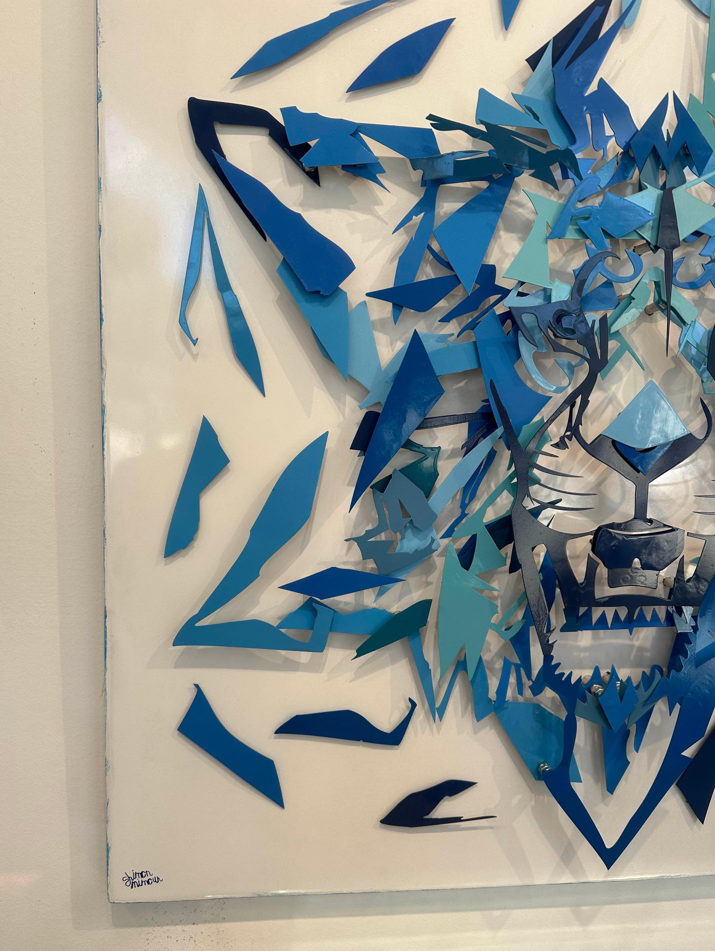 Leone di Sion, scultura da parete 3D in metallo stratificato bianco e blu dipinta a mano in vendita 2