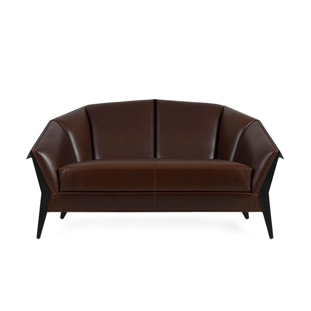 Sofa main office with structure in solid mahogany wood,
With tenon frame and doweled mortise in solid mahogany.
Upholstered and coated with natural genuine leather
in brown color. Feet and frame in black satin finish.
 