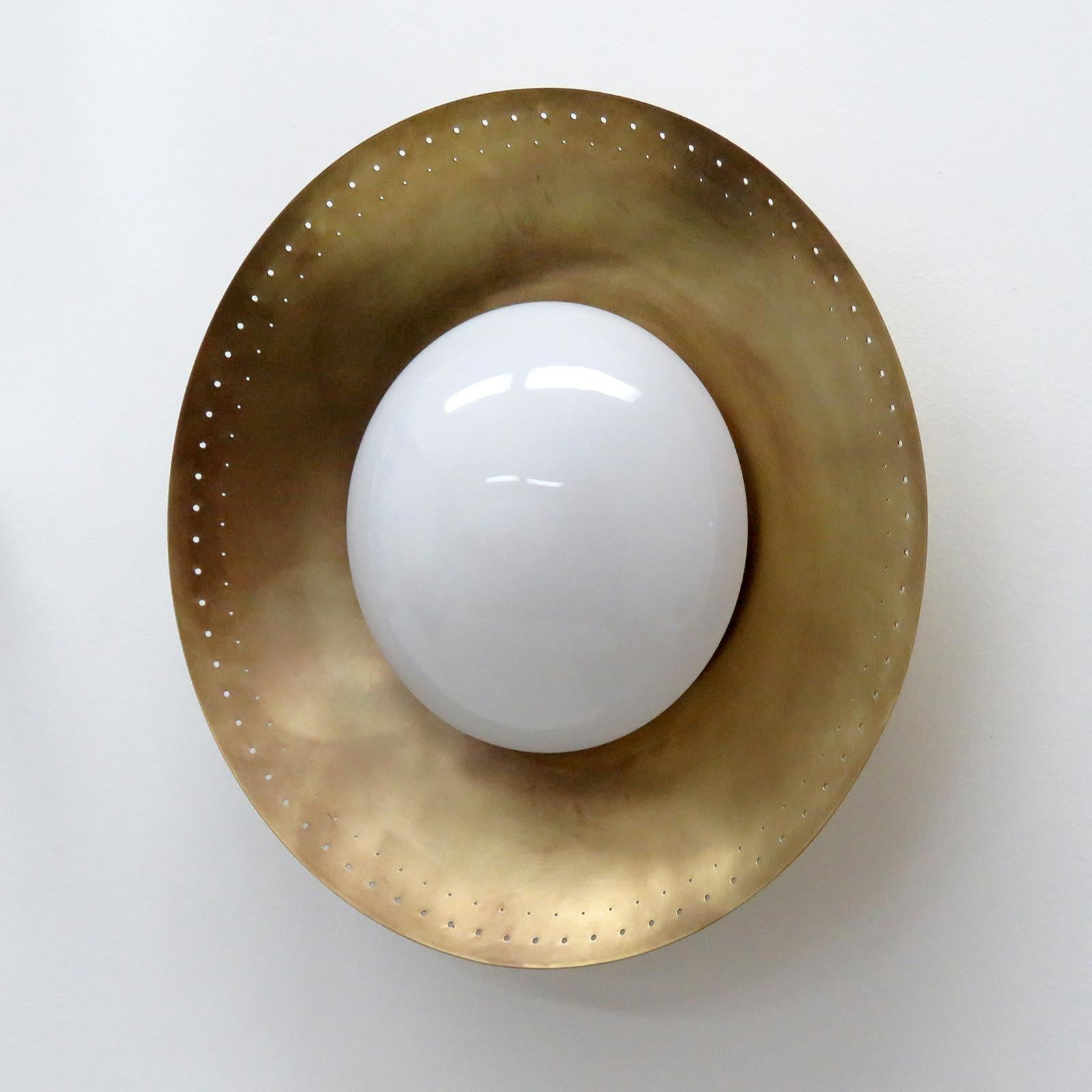 Organic Modern Maine-18 Wall Light by Gallery L7 For Sale