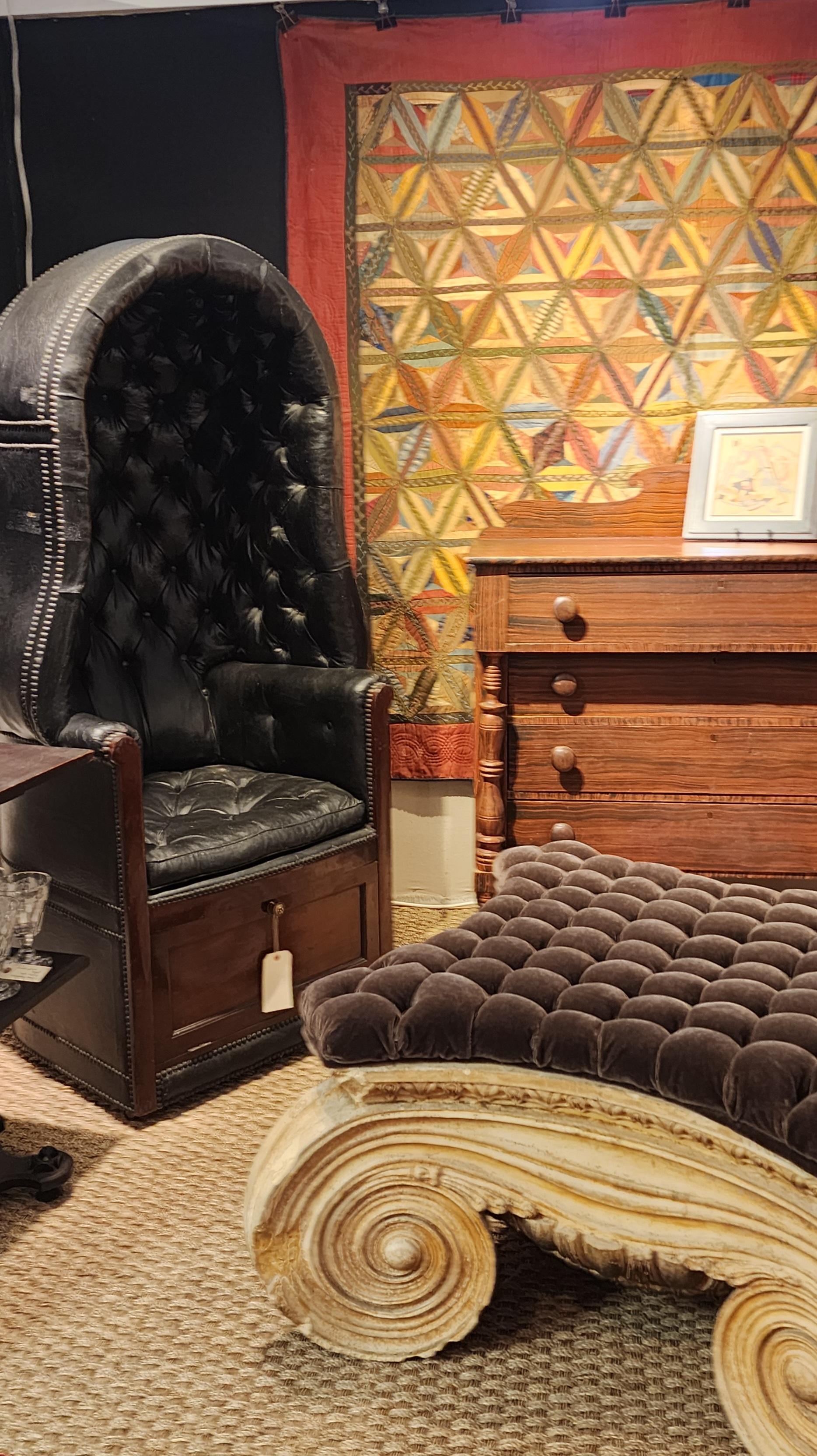 Commode à tiroirs peinte en Grain, Maine Circa 1830 en vente 8