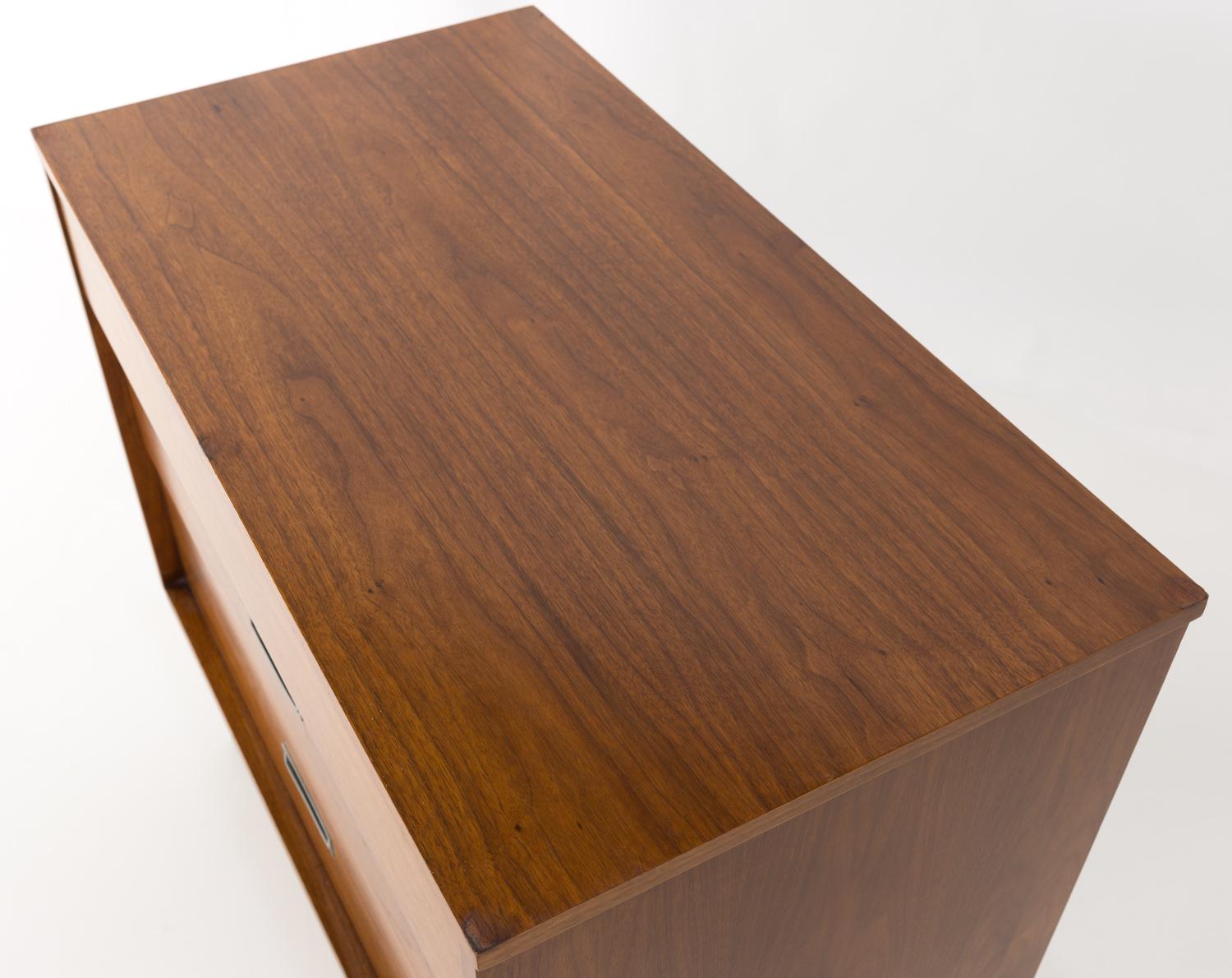 Wood Mainline by Hooker Mid-Century 3 Drawer Dresser