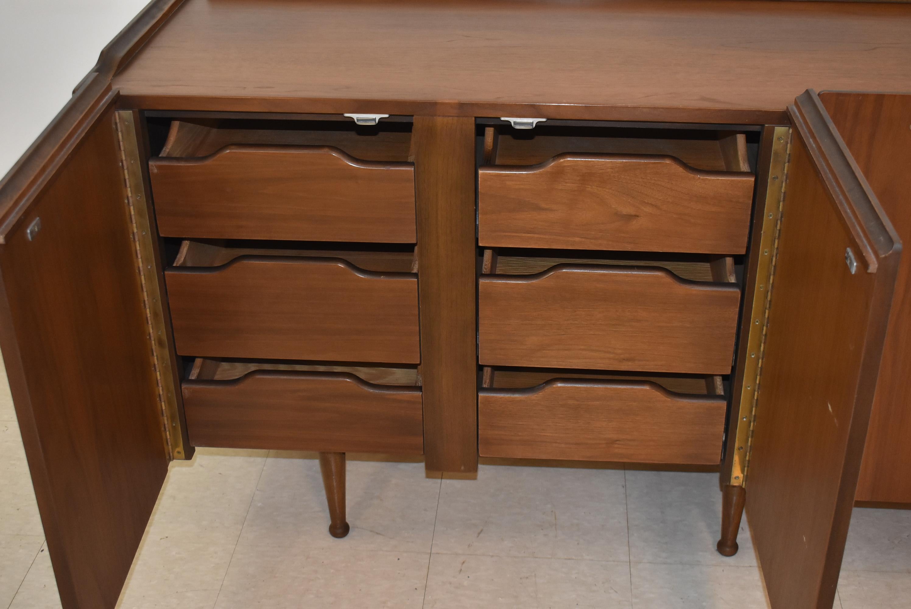 Mainline by Hooker 4-Door Walnut Credenza For Sale 1