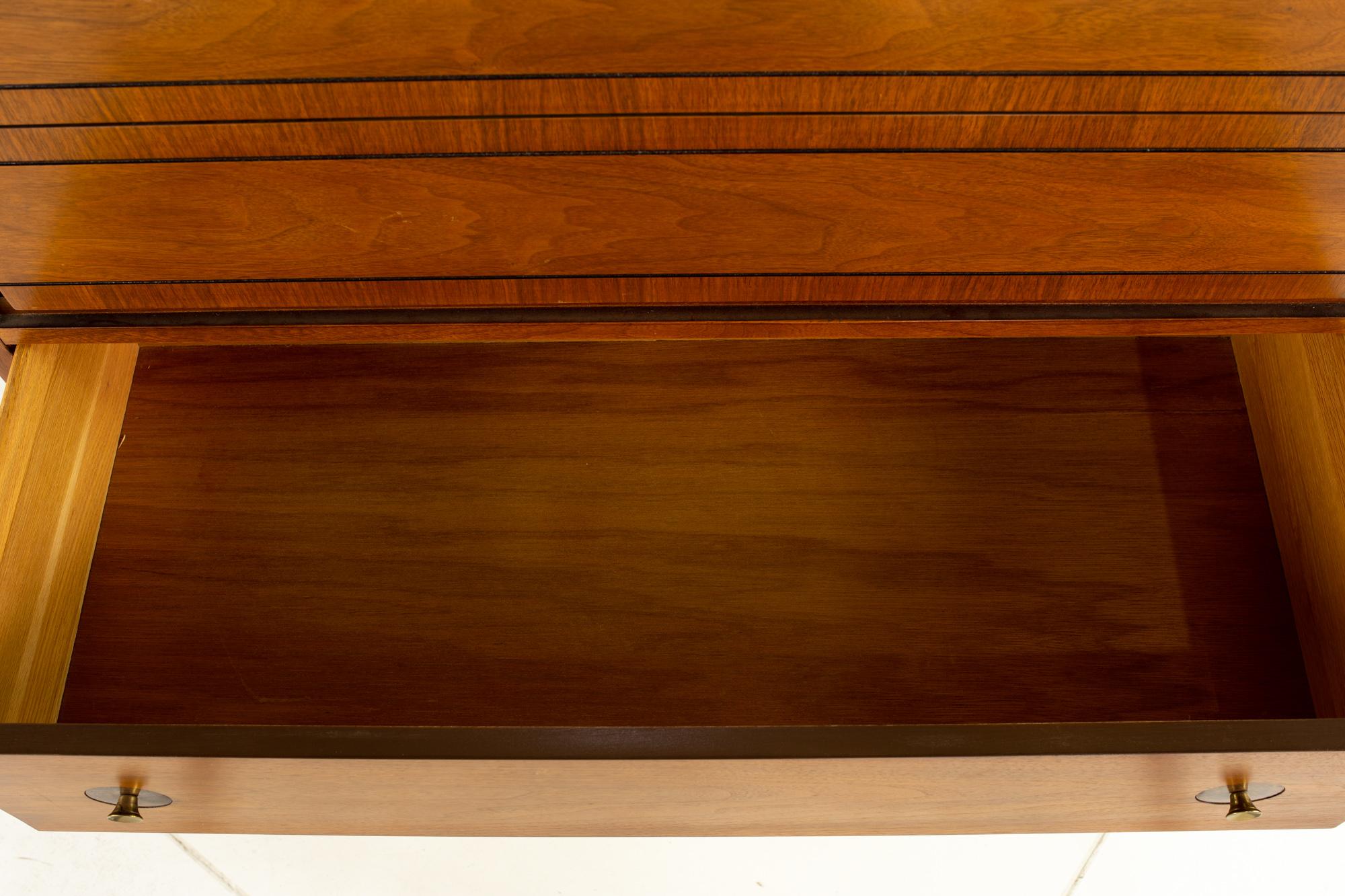 Mainline by Hooker Mid Century Walnut and Brass 4-Drawer Highboy Dresser In Good Condition In Countryside, IL