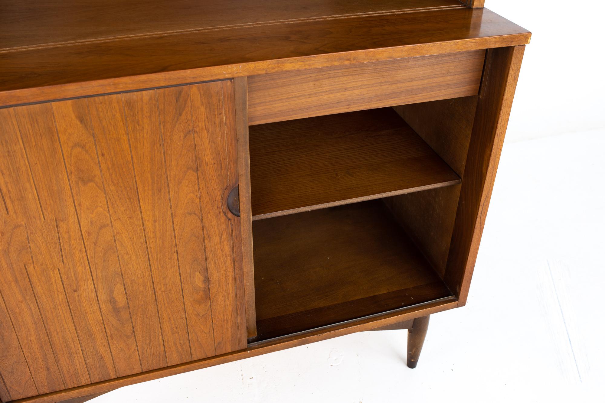 Mainline by Hooker Mid Century Walnut Buffet and Hutch 4