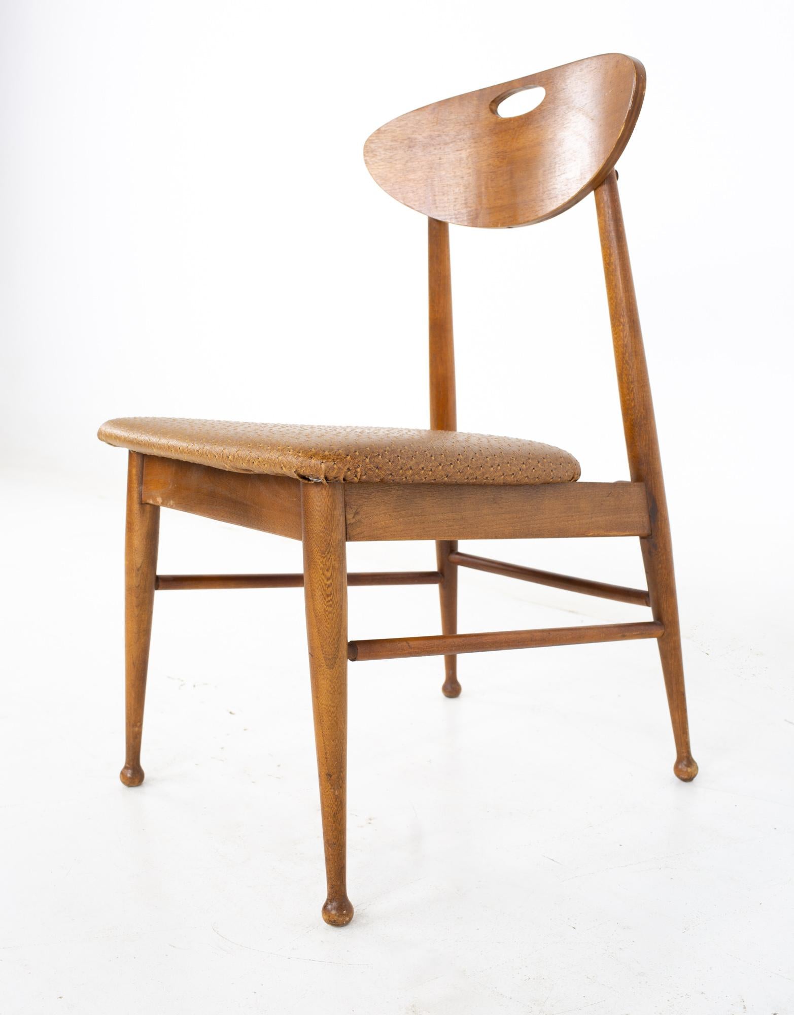 Mainline by Hooker Mid Century Walnut Desk Dining Chair In Good Condition In Countryside, IL