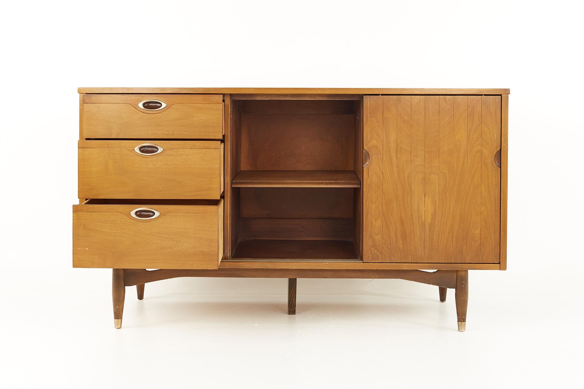 Mainline by Hooker Mid Century Walnut Sliding Door Credenza 2