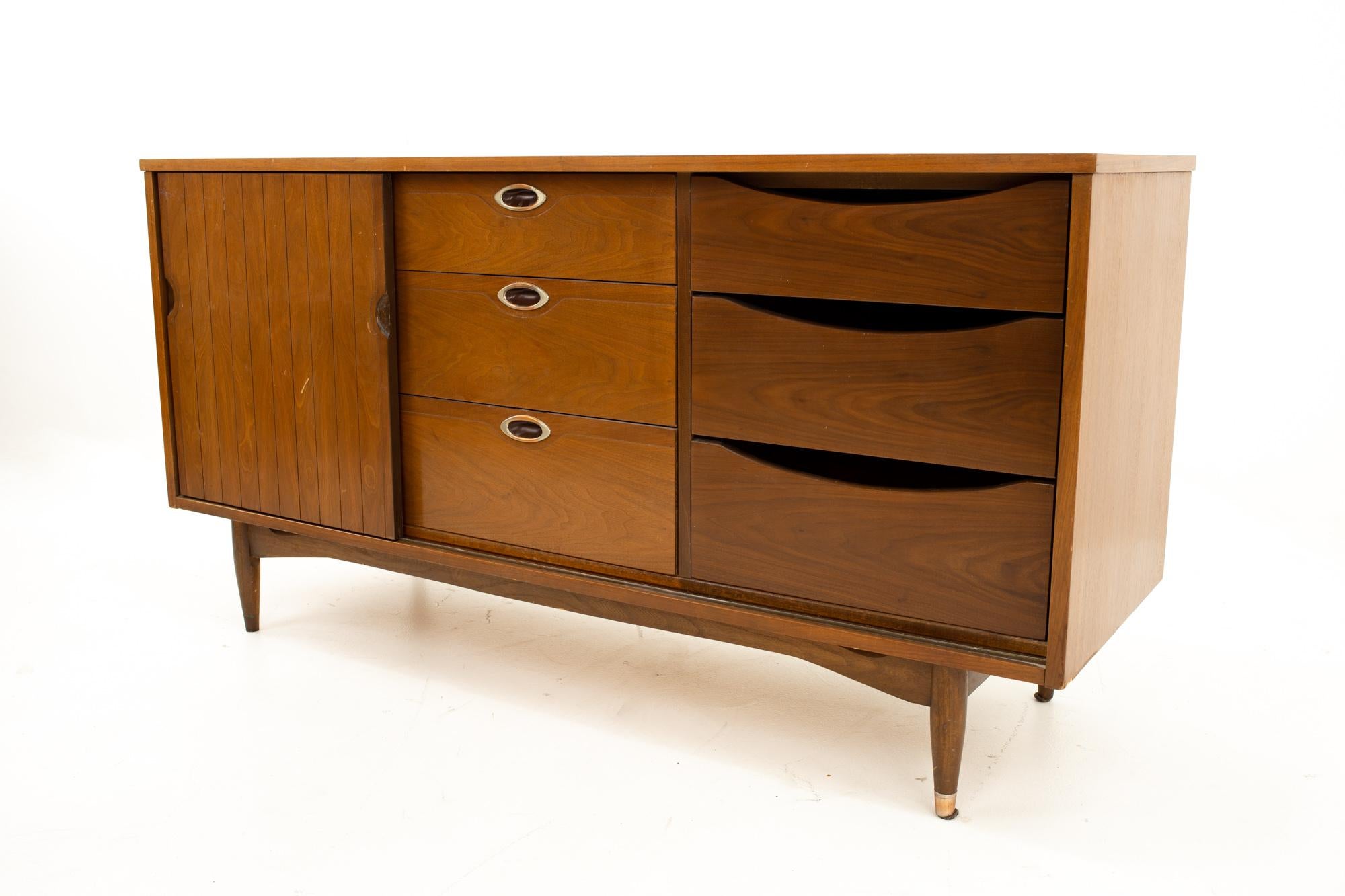 Mid-Century Modern Mainline by Hooker Mid Century Walnut 9-Drawer Lowboy Dresser