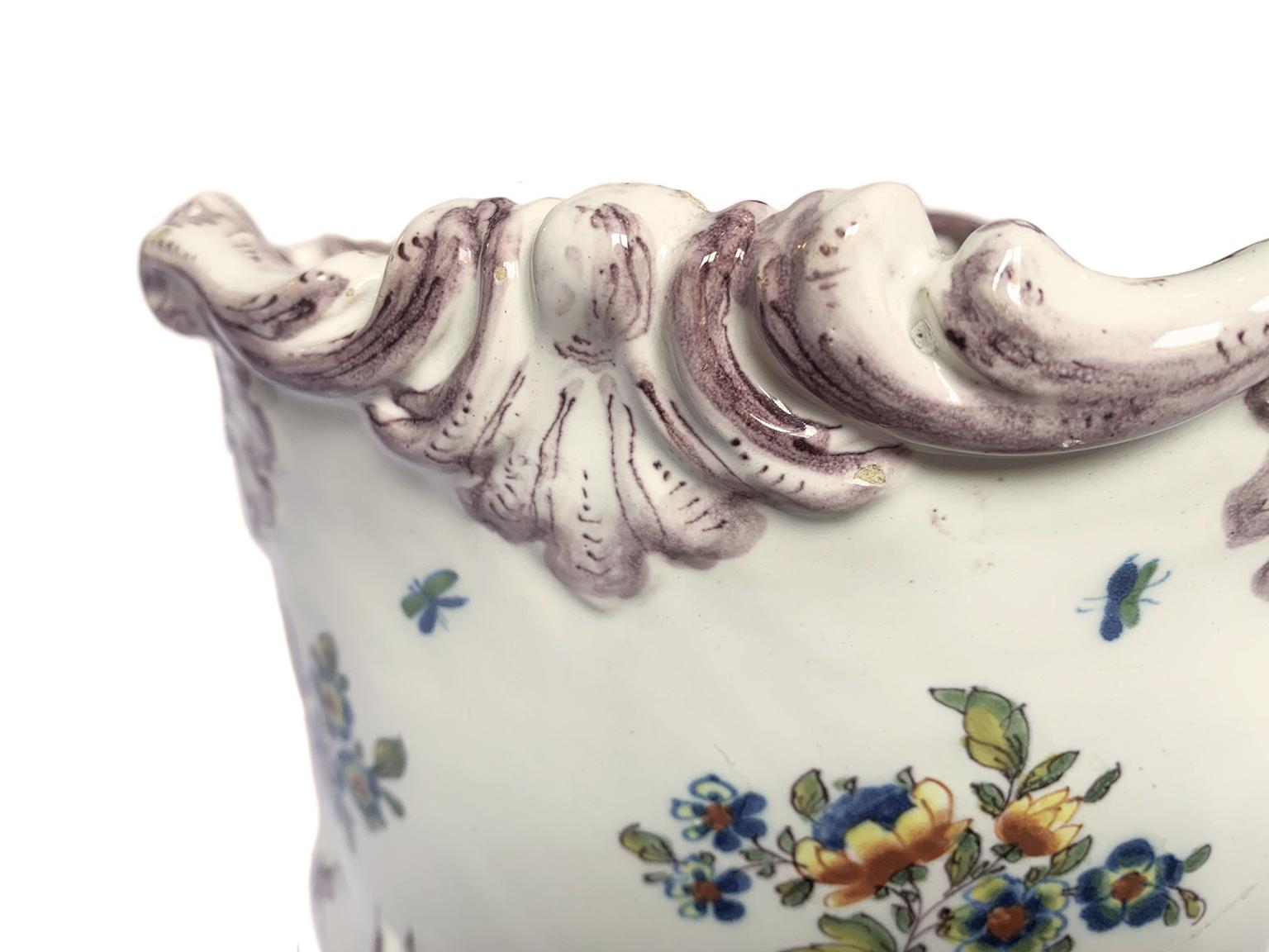 Maiolica flower pot 