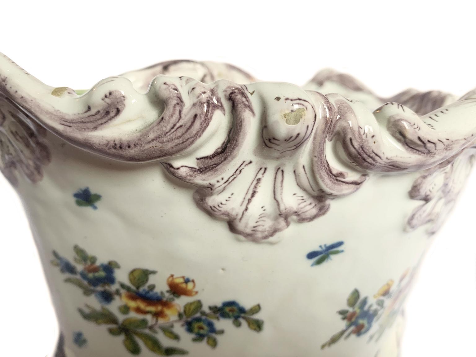 Maiolica flower pot 