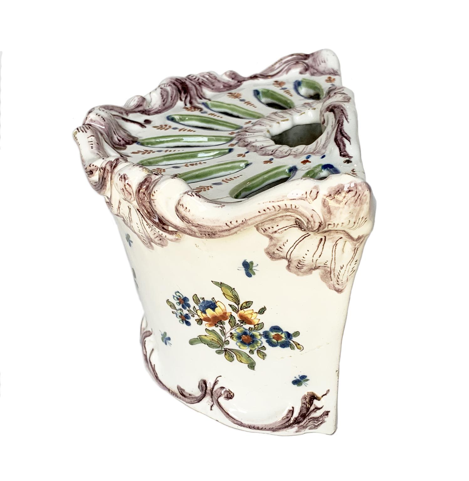 Maiolica flower pot 