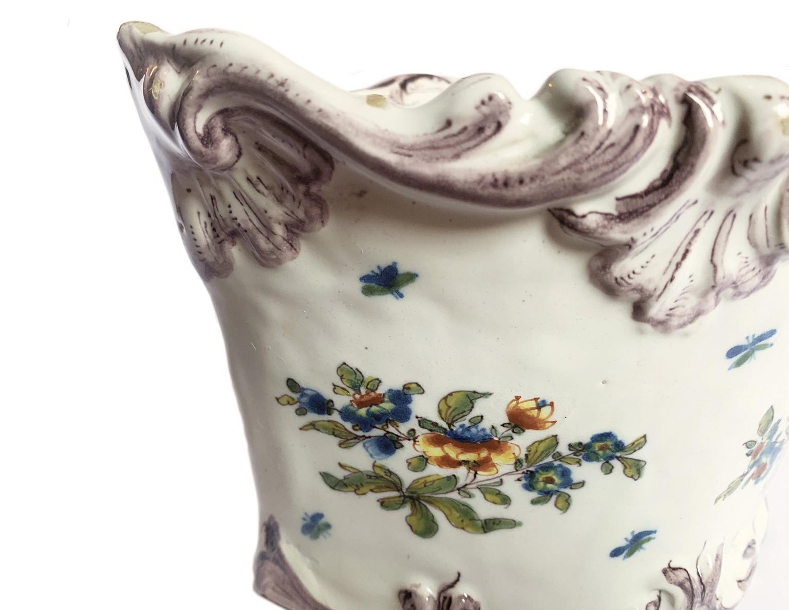 Maiolica flower pot 