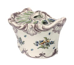 Maiolica flower pot "a mezzaluna," Pasquale Rubati Factory, Milan, circa 1770