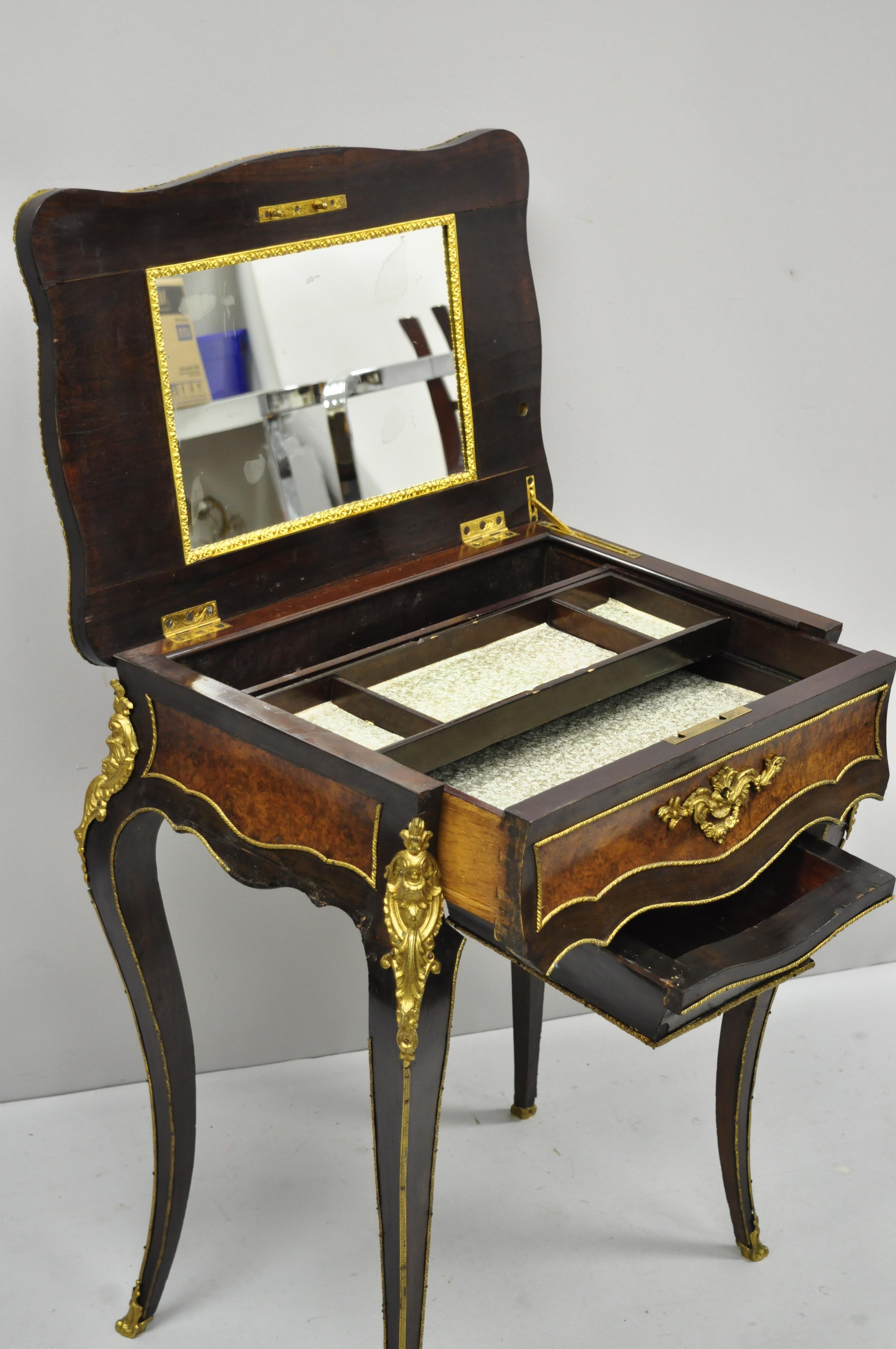 Maison Alphonse Giroux Paris Louis XV Ladies Work Table Sewing Vanity Stand In Good Condition For Sale In Philadelphia, PA