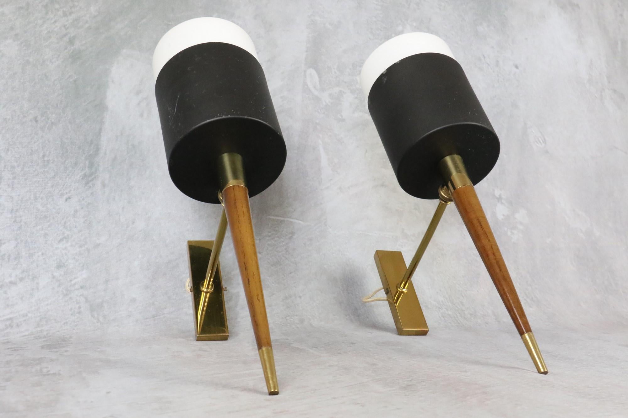 Maison Arlus, Pair of Mid-Century Modern Wall Lamps, 1950s, France In Good Condition In Camblanes et Meynac, FR