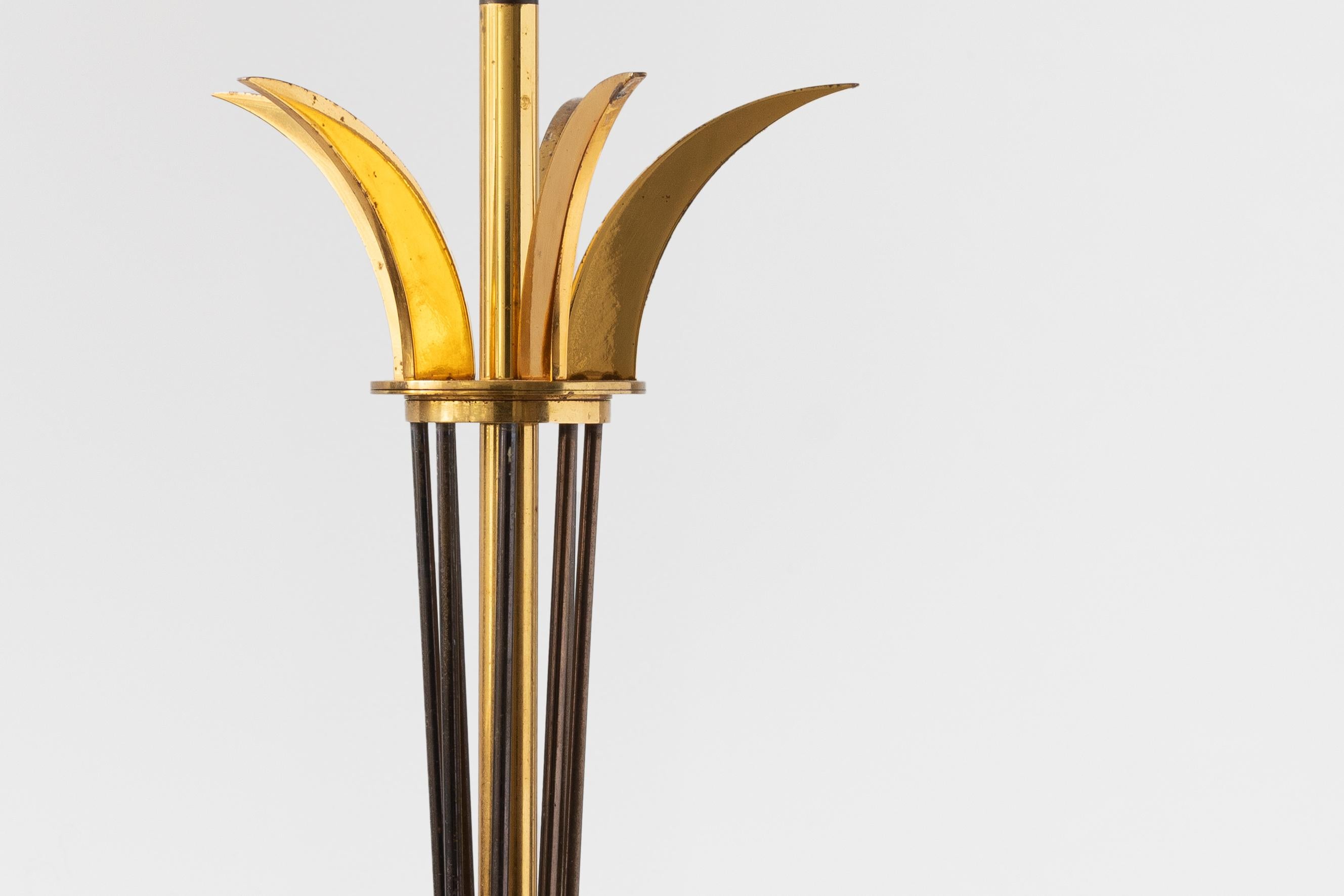 Maison Arlus, Vintage Table Lamp in Gilded Brass and Metal, French Design 1950s In Good Condition For Sale In London, GB