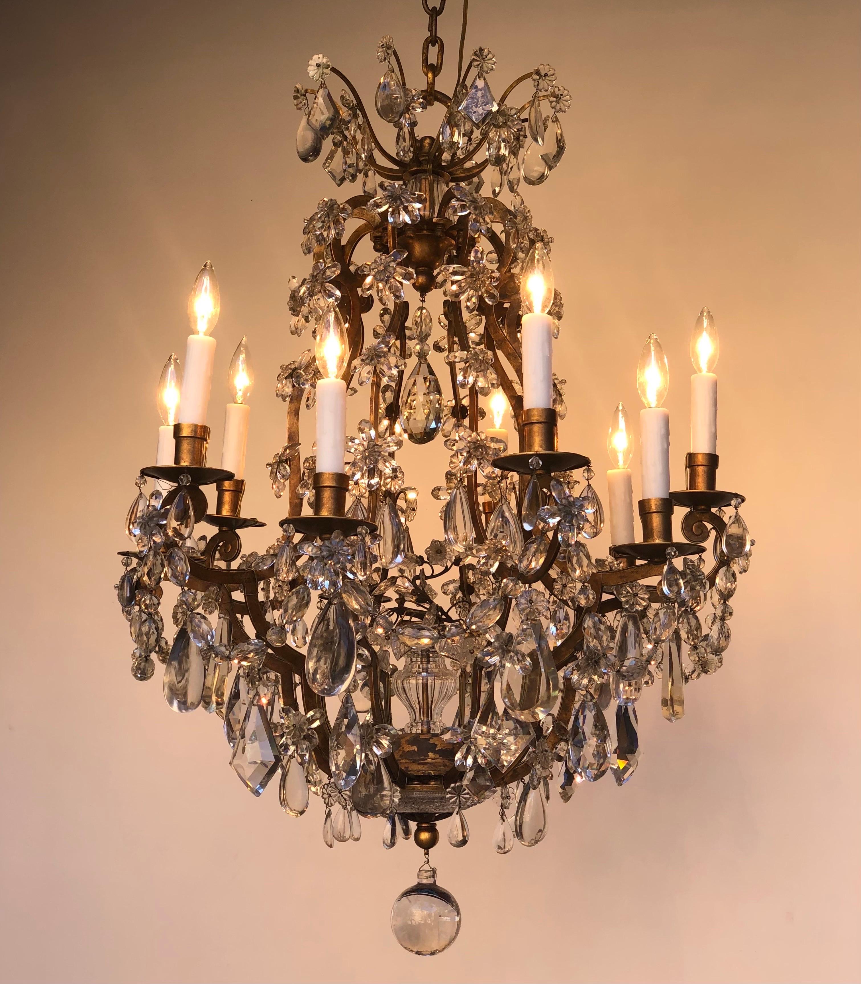 Maison Baguès attributed, Wrought Iron Gilt & Crystal 10 Light Chandelier For Sale 11