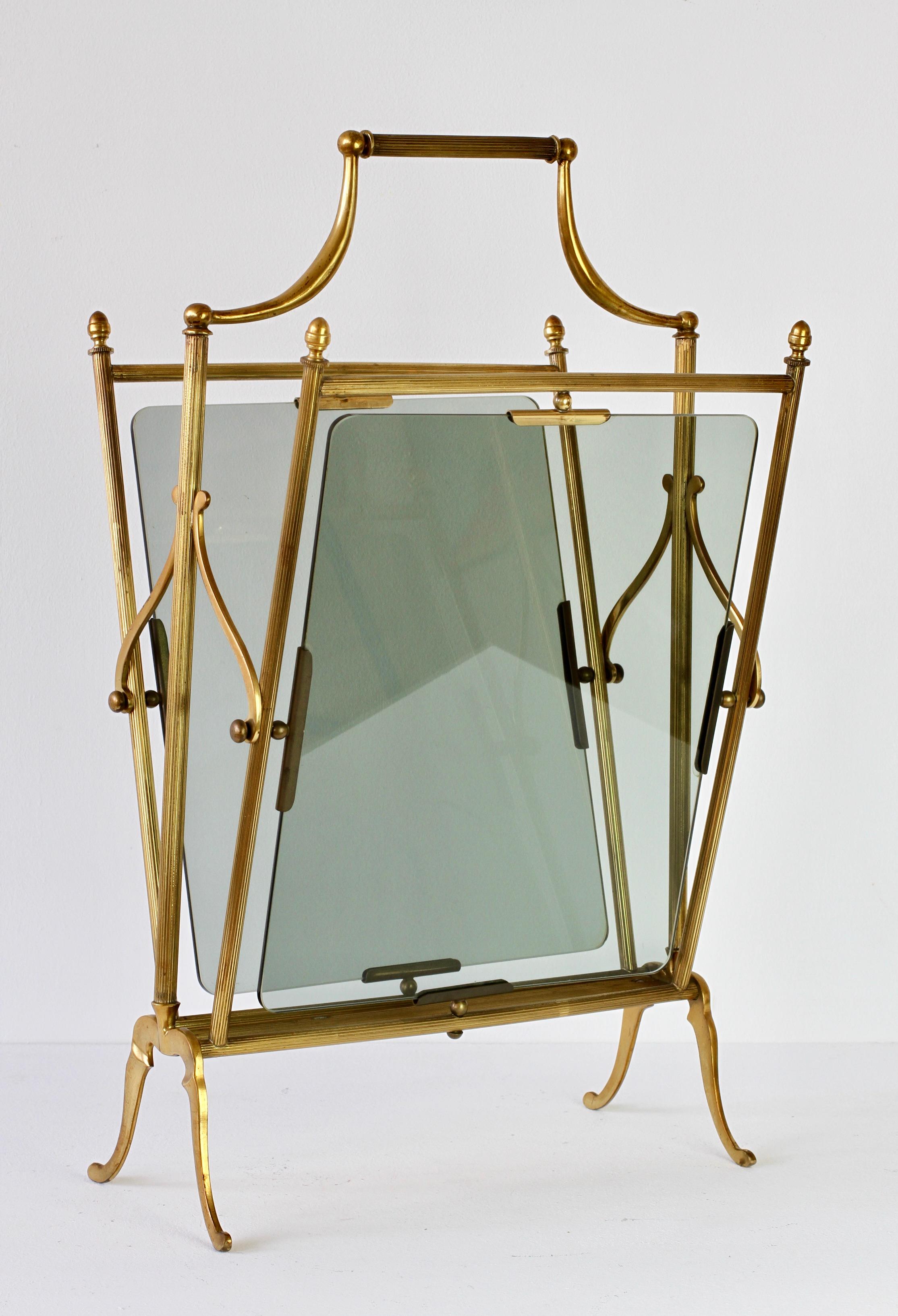 Maison Baguès ‘Attributed' Brass & Toned Glass Magazine Rack / Newspaper Stand For Sale 5