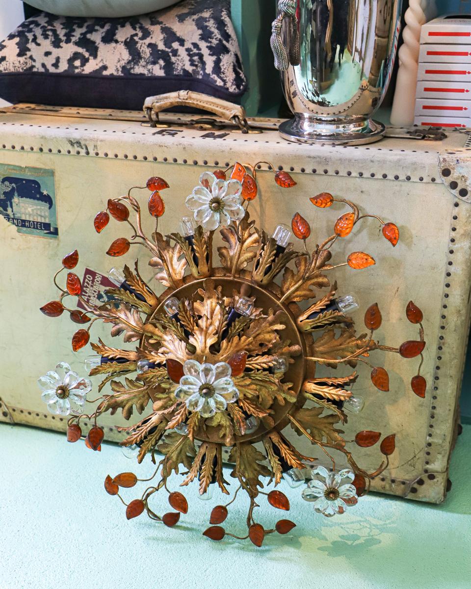 Maison Baguès Crystal and Gilt Iron 15-Lights Ceiling Flush Mount, France 1940s In Good Condition For Sale In AMSTERDAM, NH