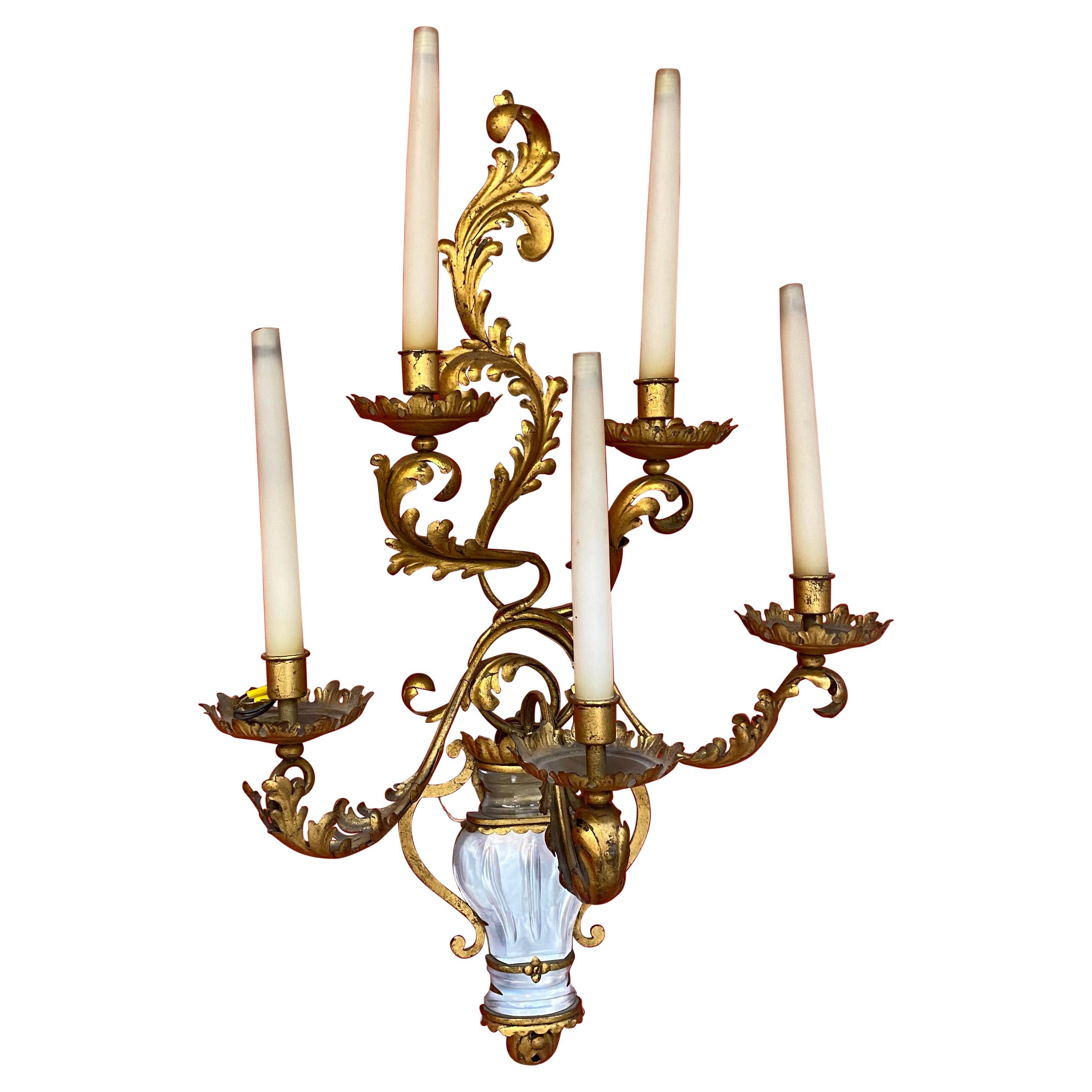 Maison Baguès, Exceptional Wall Light with 5 Light Arms in Gold Metal circa 1950 For Sale