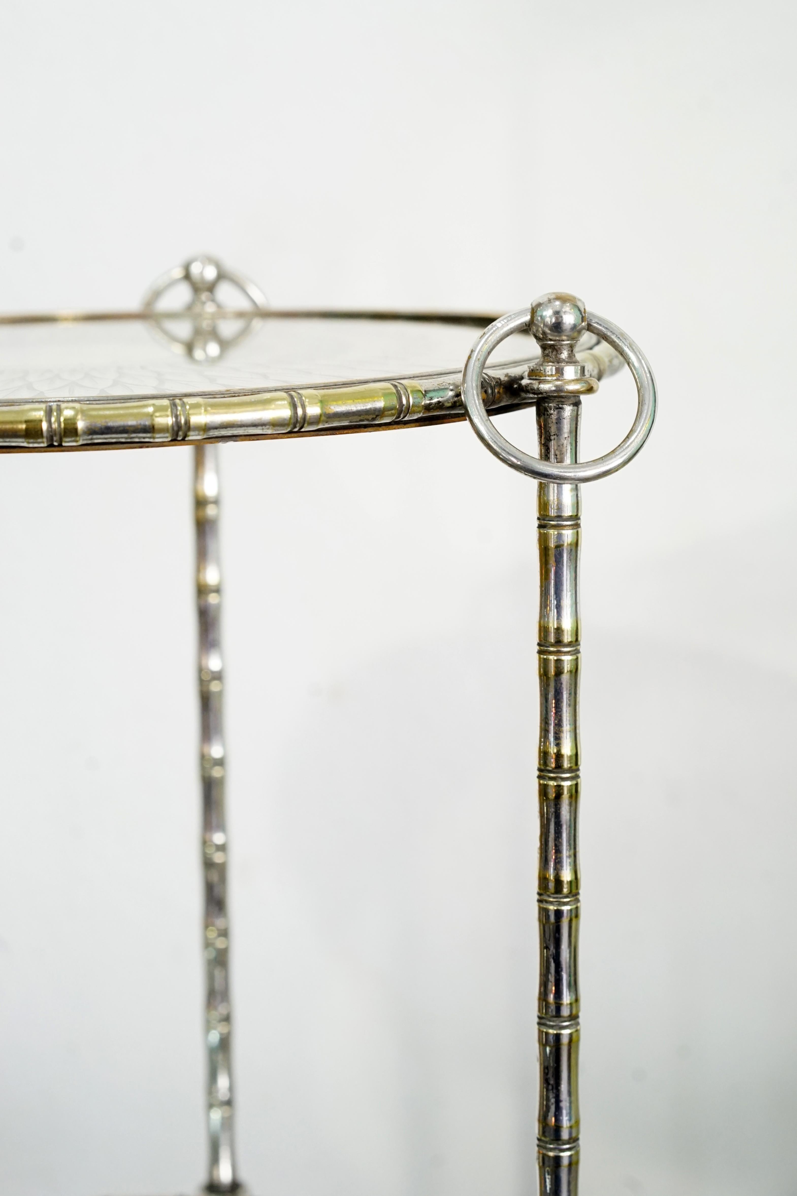 Mid-Century Modern Table d'appoint du milieu du siècle en bronze en vente