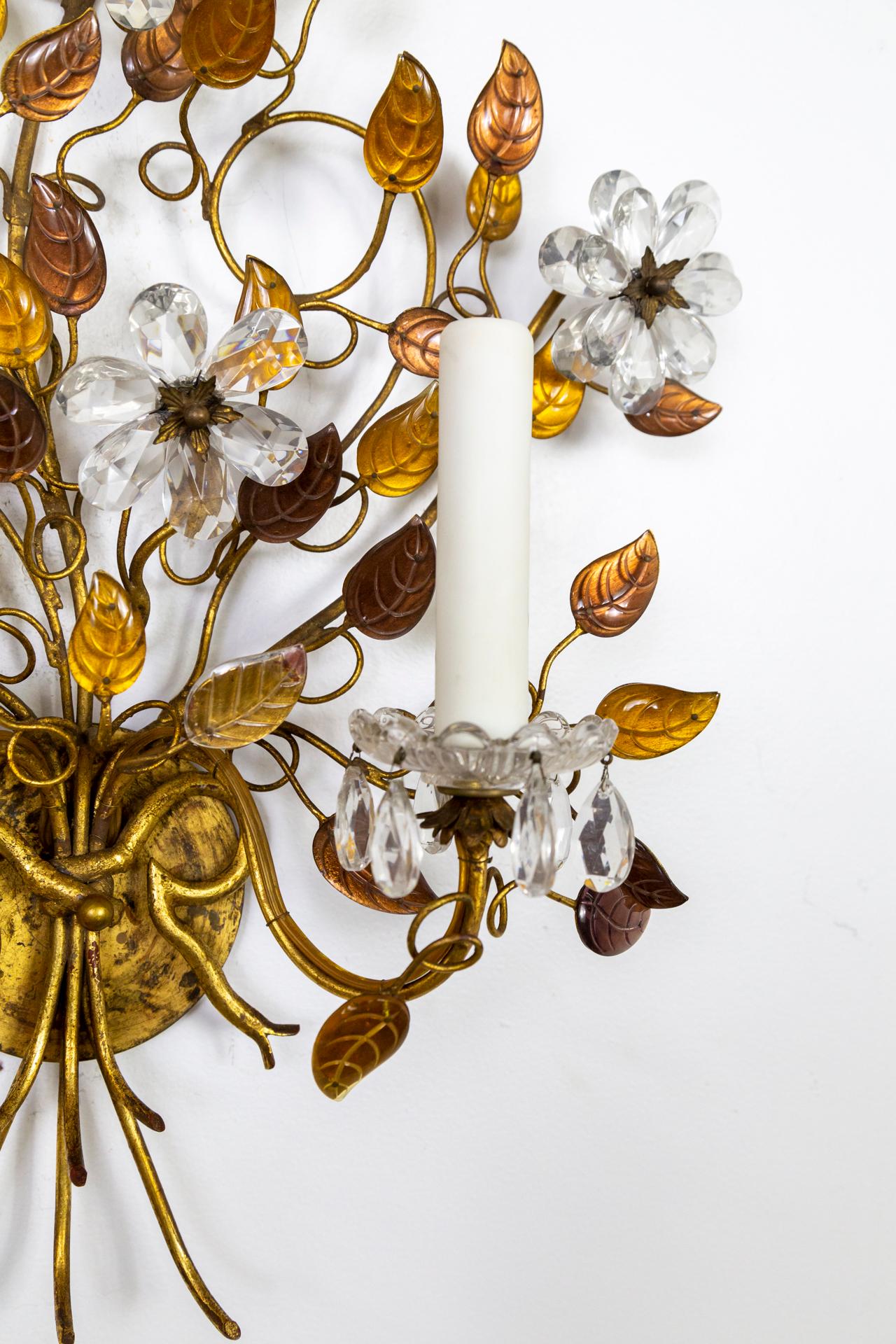 Maison Baguès Gilded 2-Light Amber Crystal Leaves & Flower Bouquet Sconce  For Sale 4