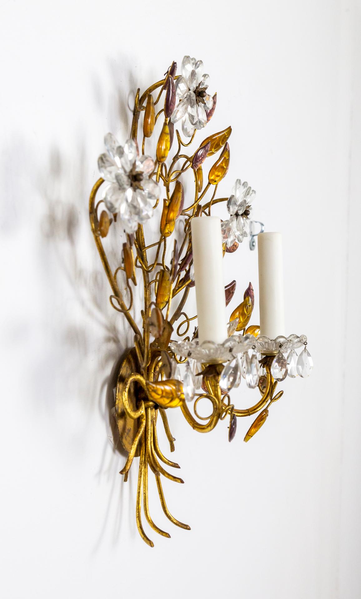 Maison Baguès Gilded 2-Light Amber Crystal Leaves & Flower Bouquet Sconce  In Good Condition For Sale In San Francisco, CA