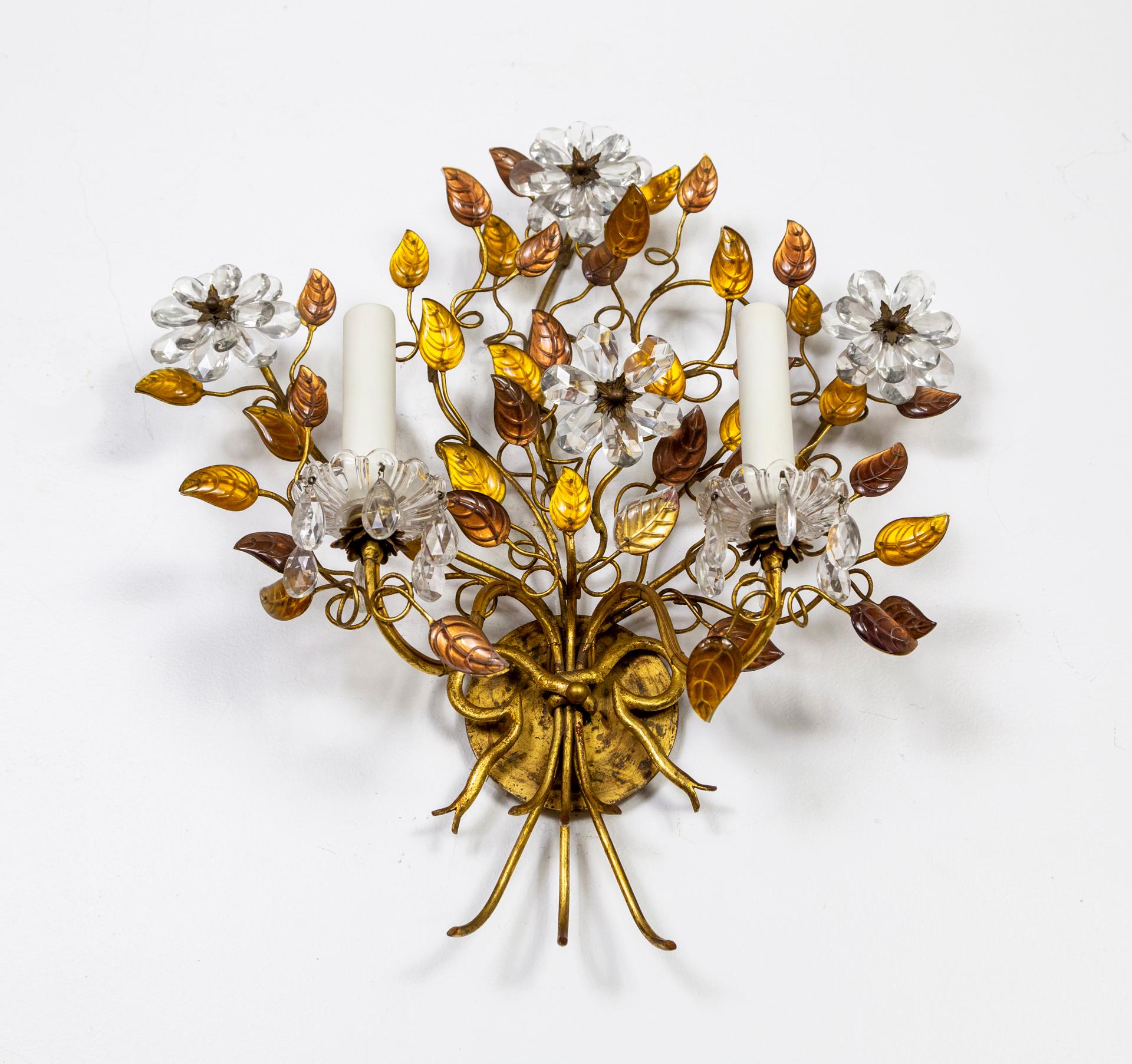 Maison Baguès Gilded 2-Light Amber Crystal Leaves & Flower Bouquet Sconce  For Sale 3