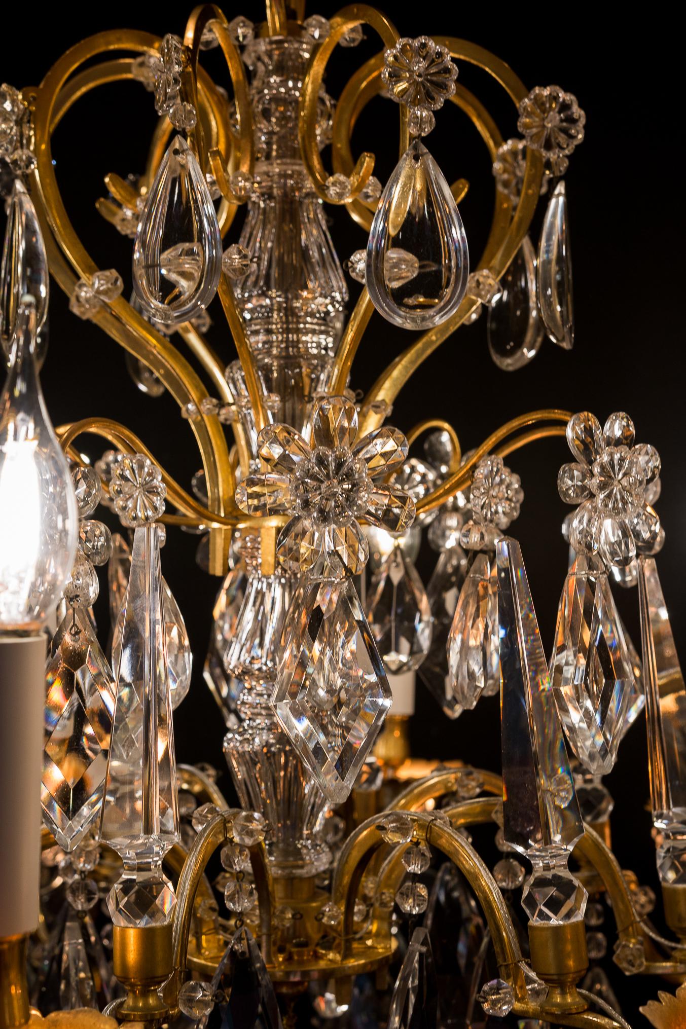 Maison Baguès Gilt-Bronze & Crystal Chandelier, circa 1920-1940 For Sale 5