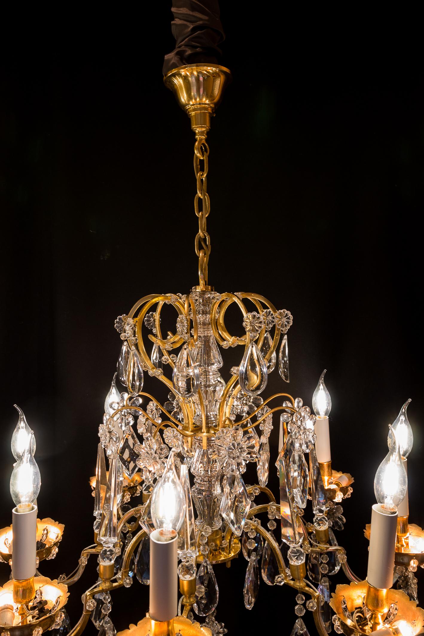 Louis XVI Maison Baguès Gilt-Bronze & Crystal Chandelier, circa 1920-1940 For Sale