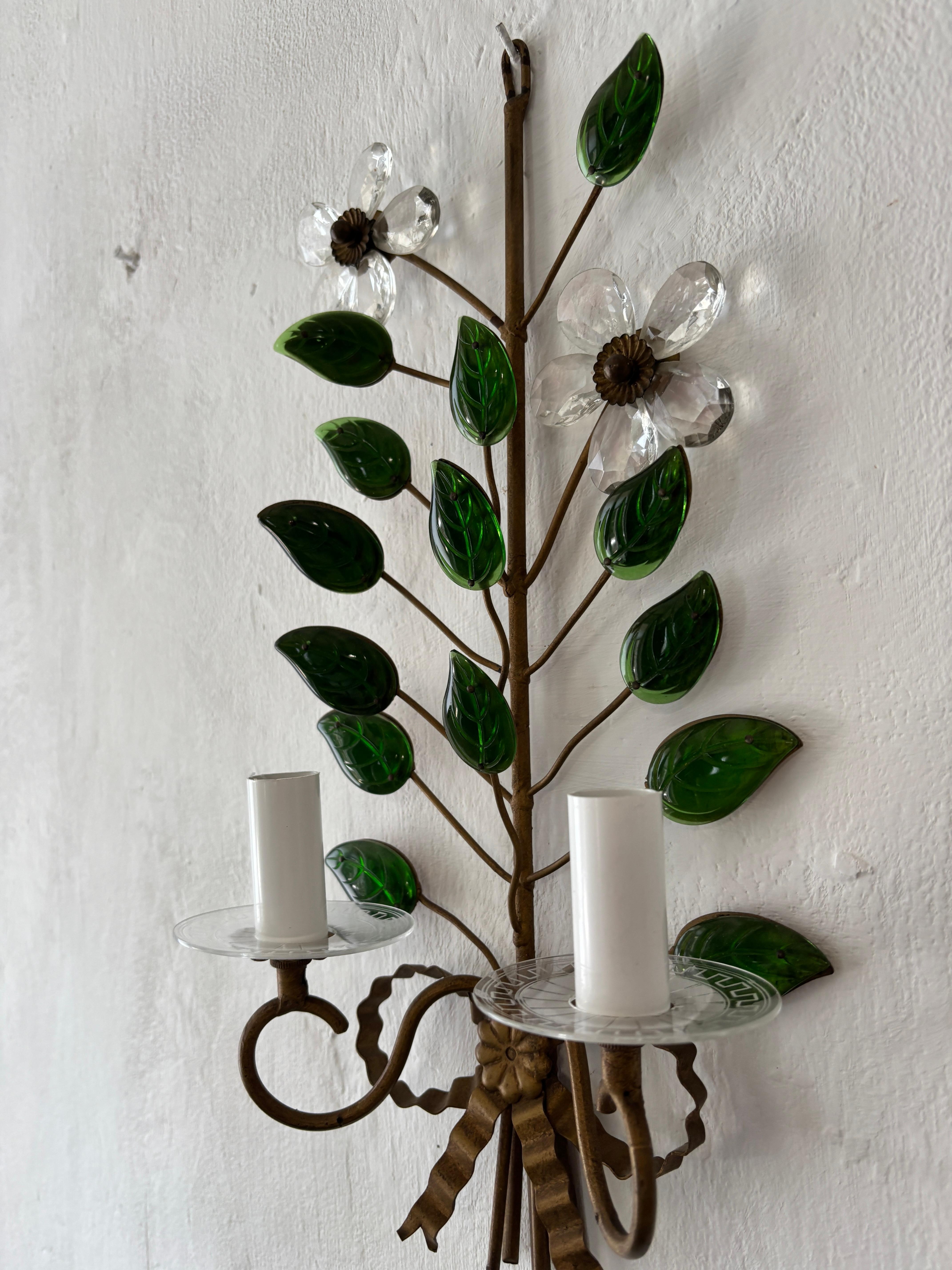 Maison Baguès Grüne Blätter Klare Blumen Kristall Wandleuchter, um 1920 Signiert Selten im Angebot 2