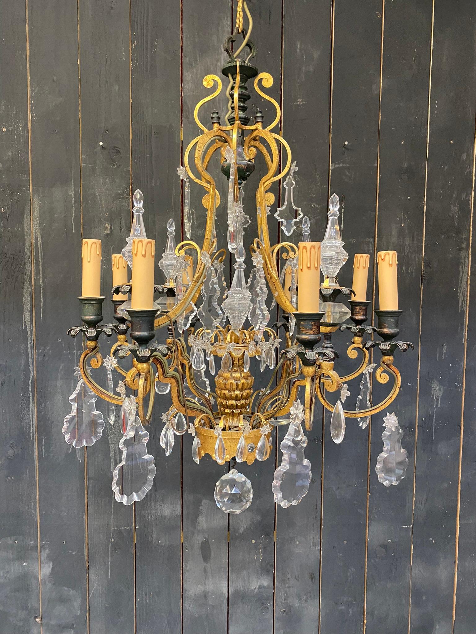 Maison Baguès elegant bronze and crystal chandelier.