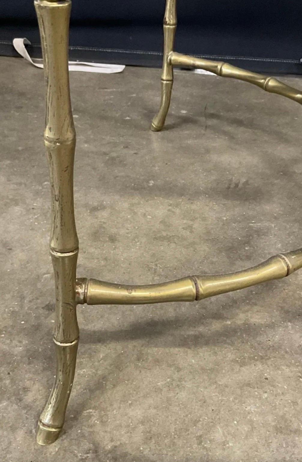 Maison Baguès Mid-Century Modern Round Glass Brass Bronze Coffee Cocktail Table In Good Condition For Sale In Roslyn, NY