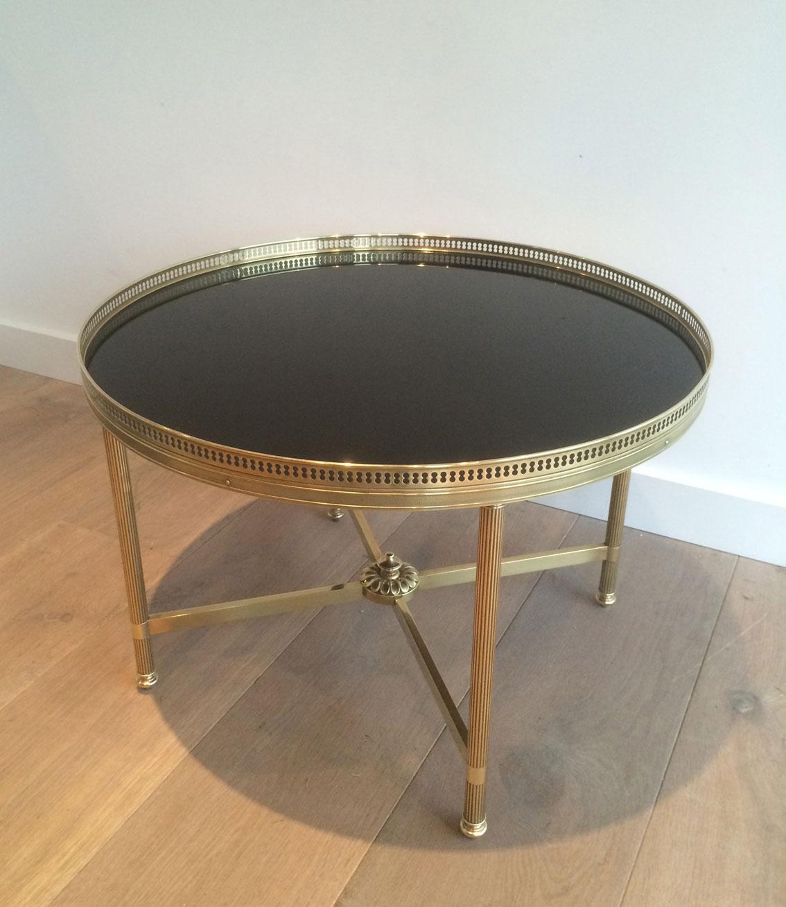 Mid-20th Century Maison Baguès, Neoclassical Style Round Brass Coffee Table with Black Lacquered