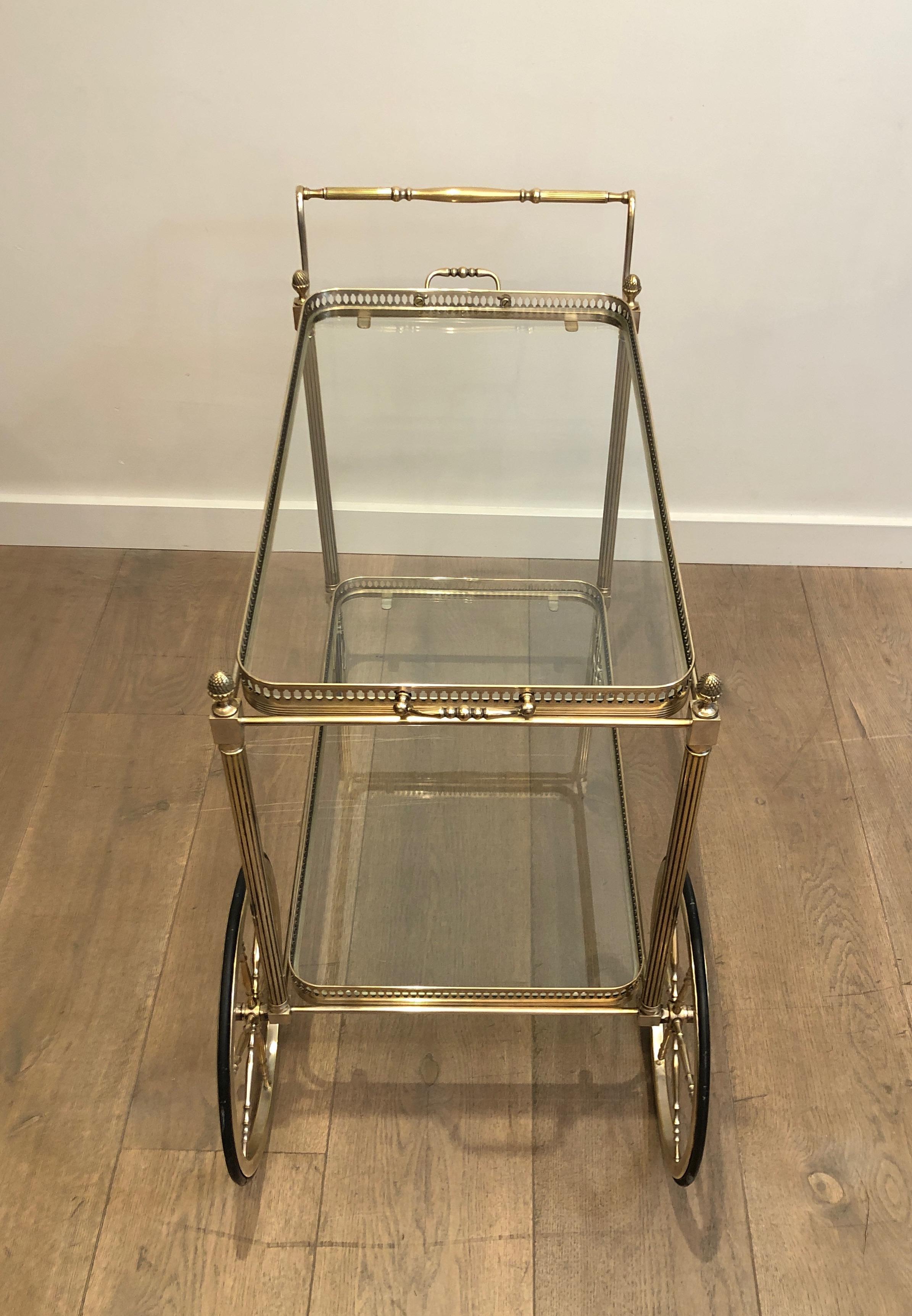 Maison Bagués. Chariot à boissons en laiton argenté de style néoclassique. Français. en vente 4