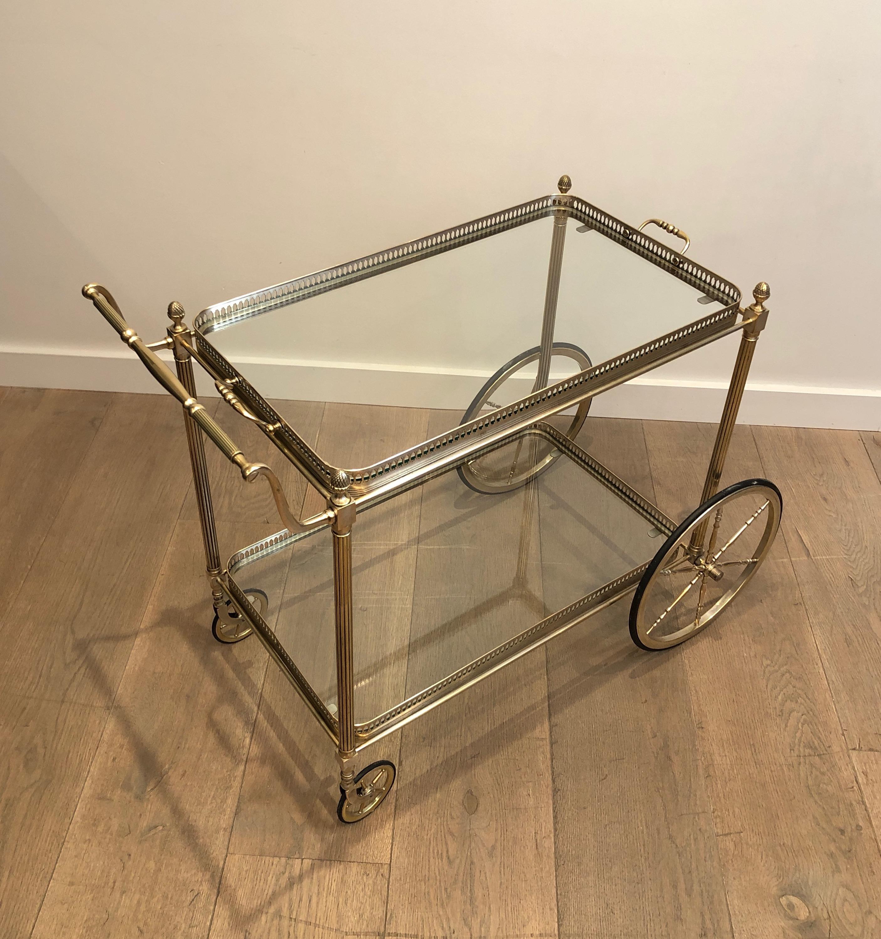Maison Bagués. Chariot à boissons en laiton argenté de style néoclassique. Français. en vente 5