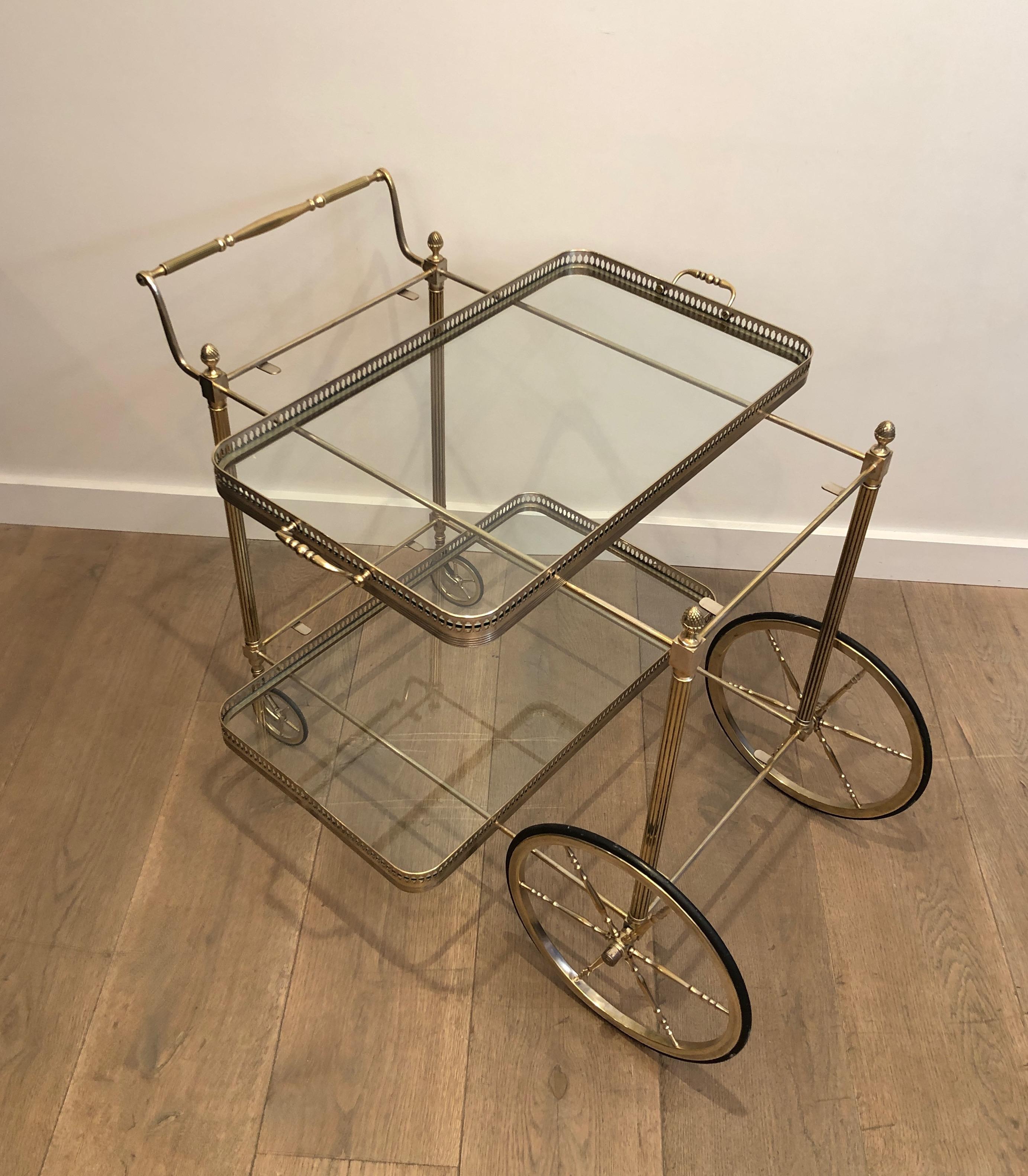 Néoclassique Maison Bagués. Chariot à boissons en laiton argenté de style néoclassique. Français. en vente