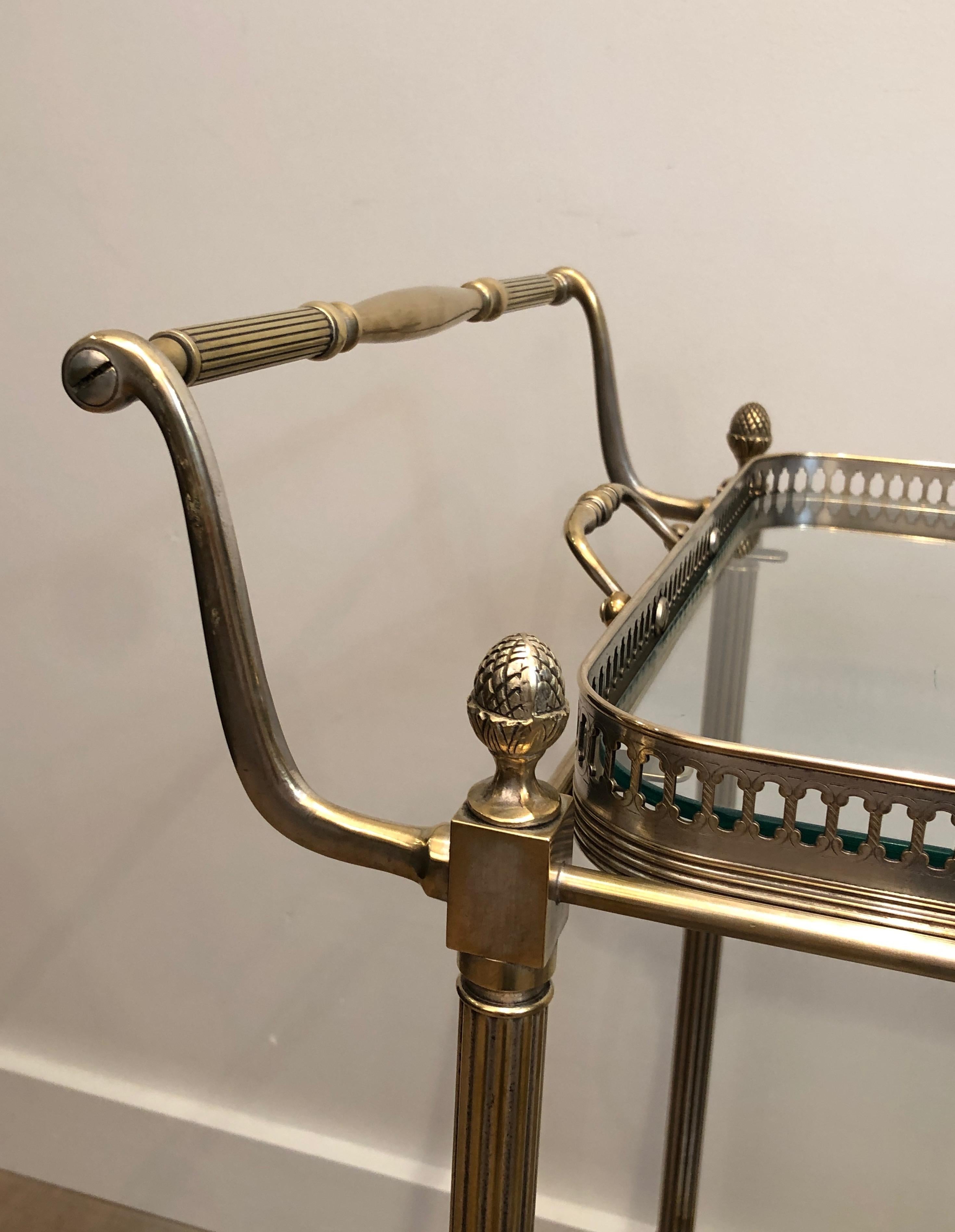 Argenté Maison Bagués. Chariot à boissons en laiton argenté de style néoclassique. Français. en vente