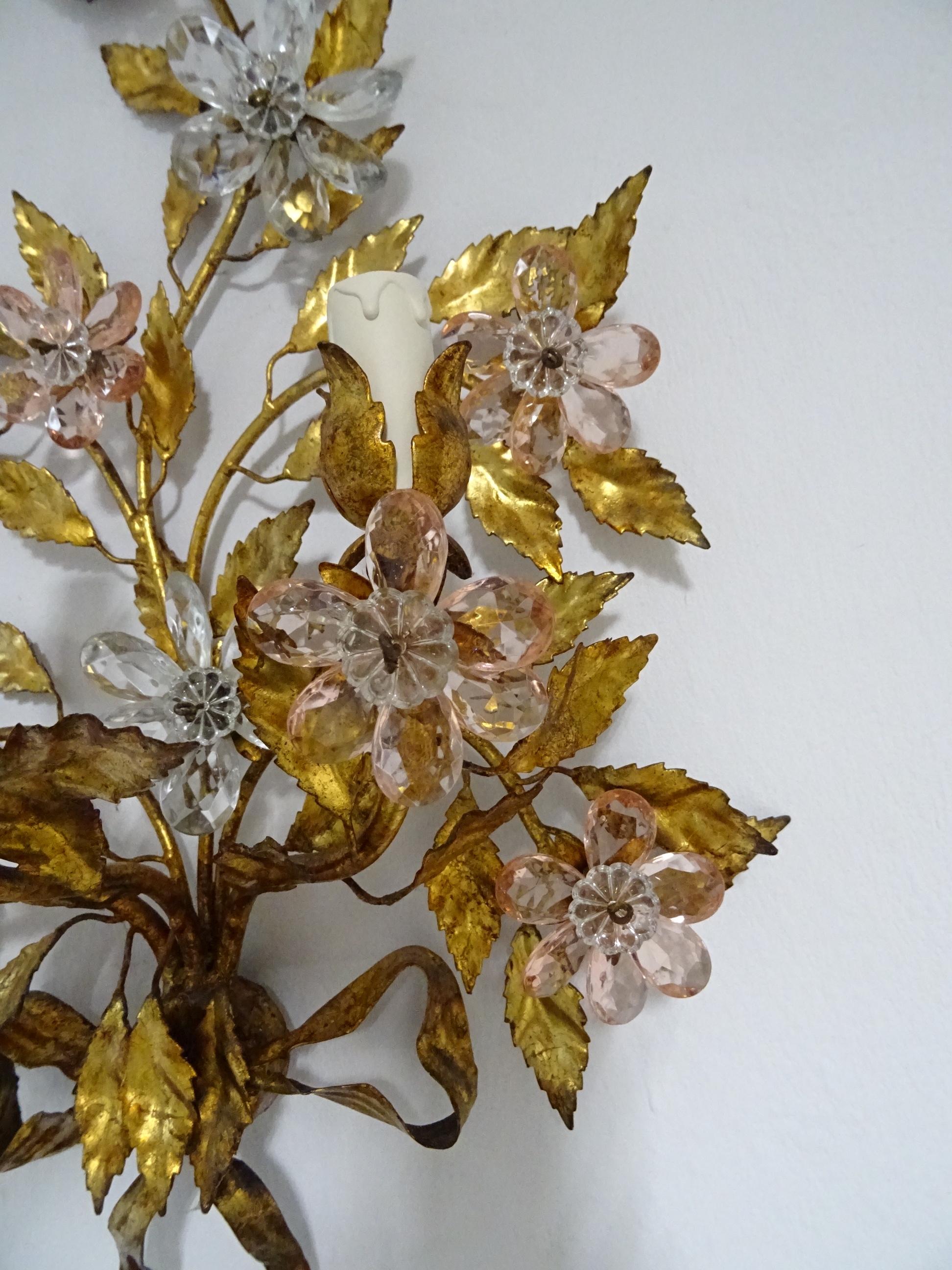 Maison Baguès Style 3 lumières Appliques à nœuds en cristal rose avec fleurs, circa 1930 en vente 3