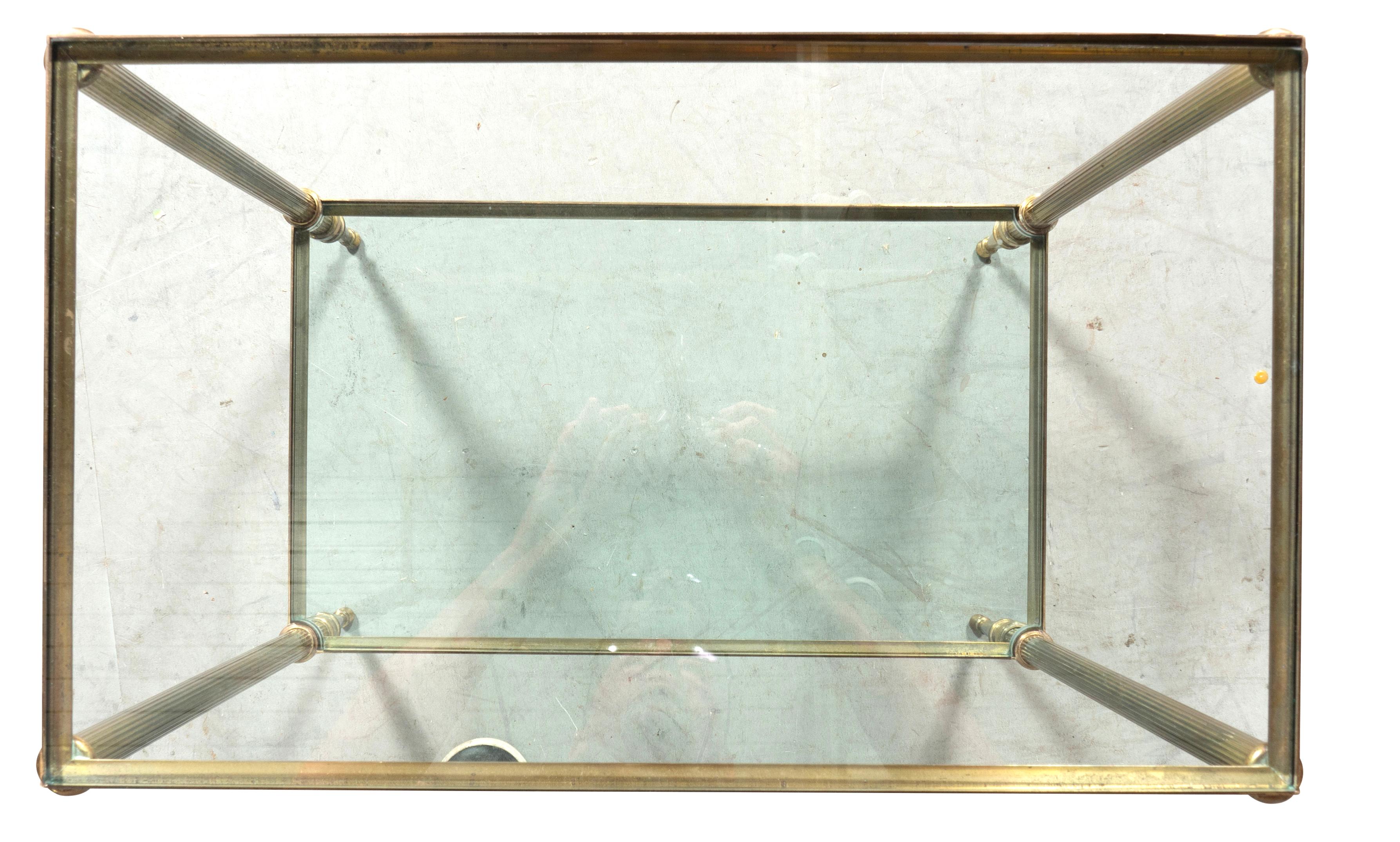 Laiton Table en laiton et verre de style Maison Bagues en vente