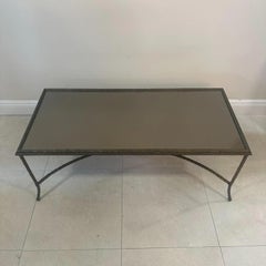 Tavolino in bronzo e piano a specchio in bronzo in stile Maison Baguès, Francia, anni '40