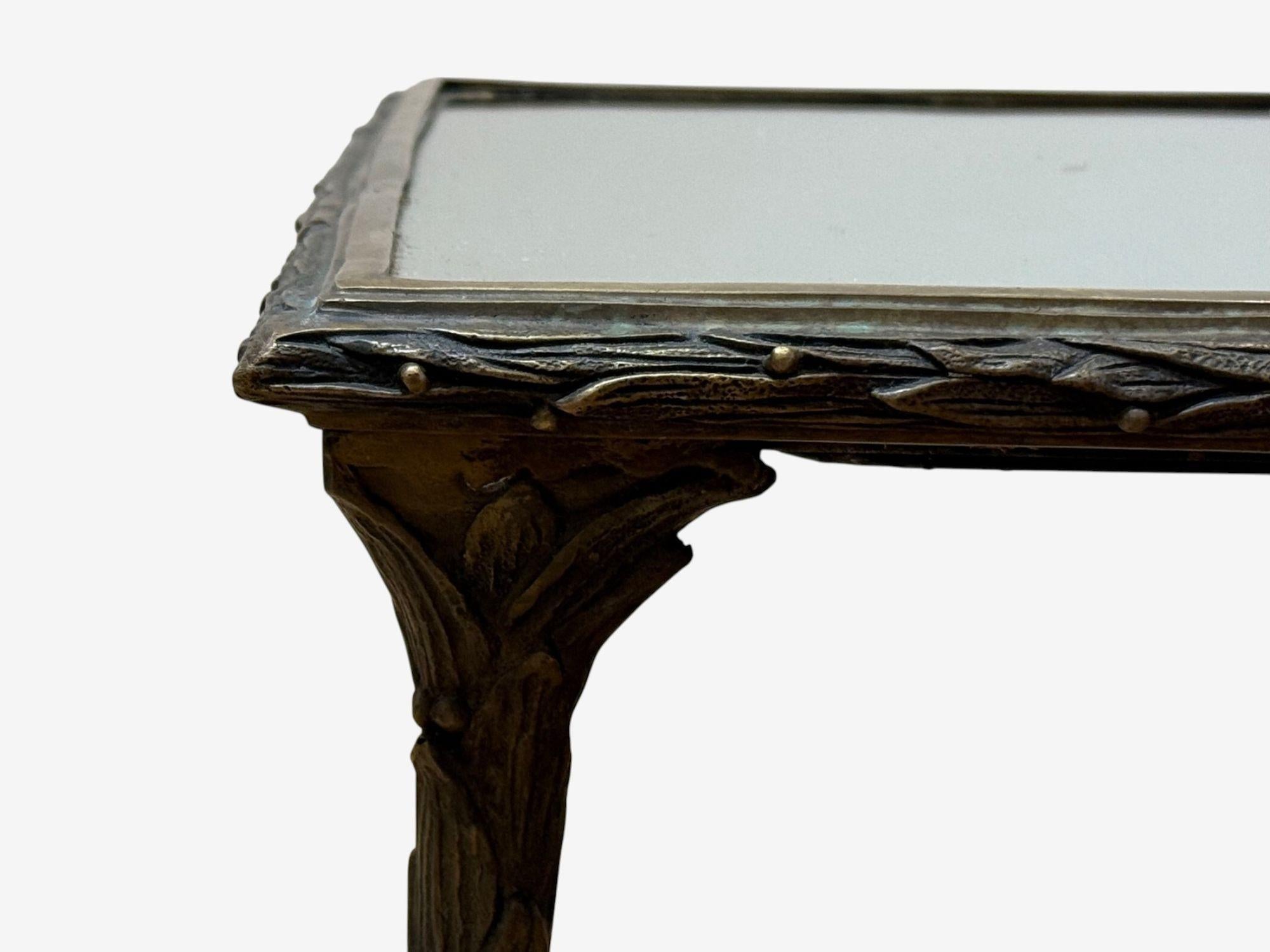 Mesa de centro estilo Maison Bagues, Bronce, Espejo, Faux Bois, Francia, años 40 mediados del siglo XX en venta