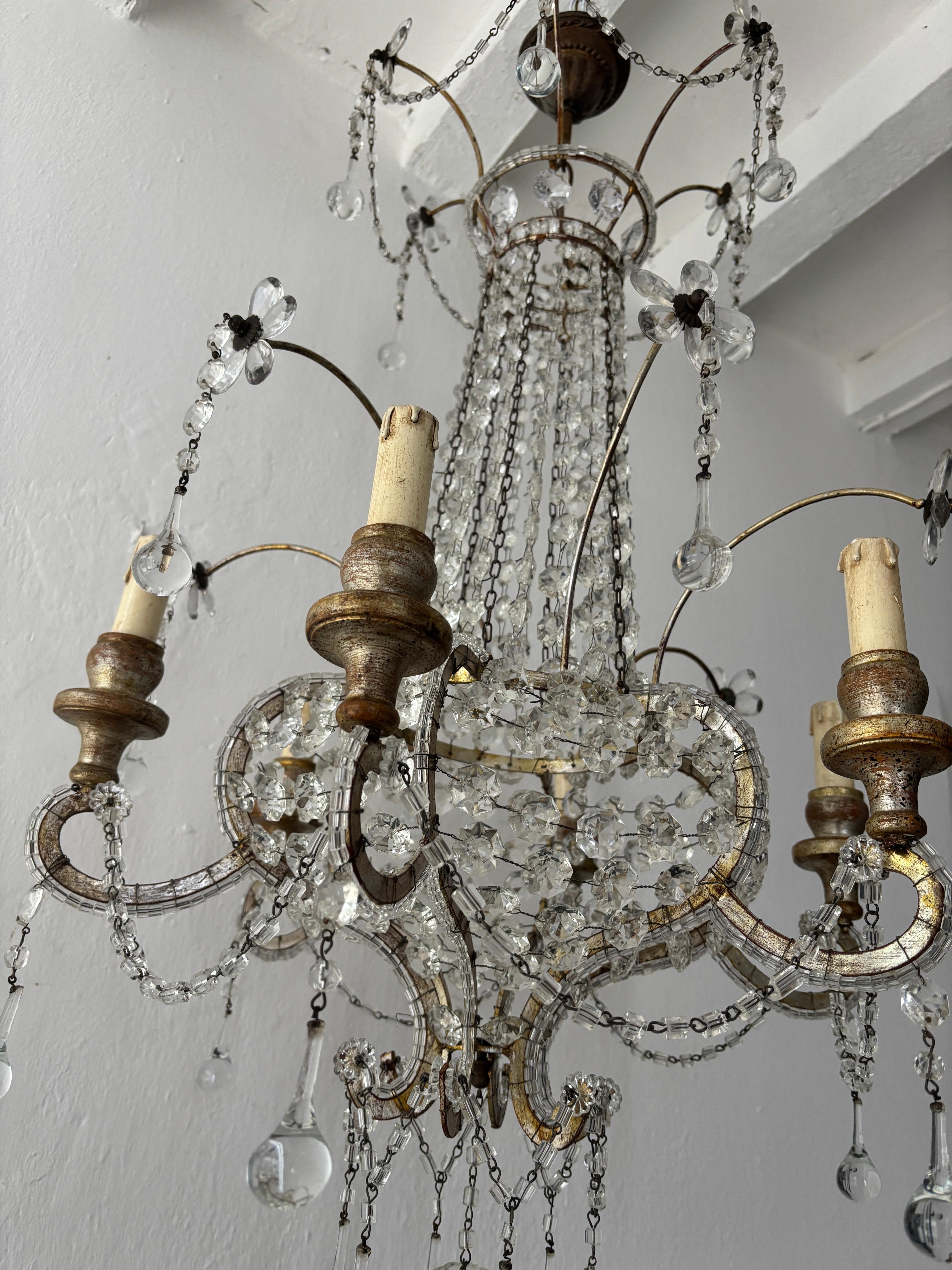 Maison Bagues Style Crystal Flowers Huge Beaded Murano Drops Chandelier, c1910 in vendita 7