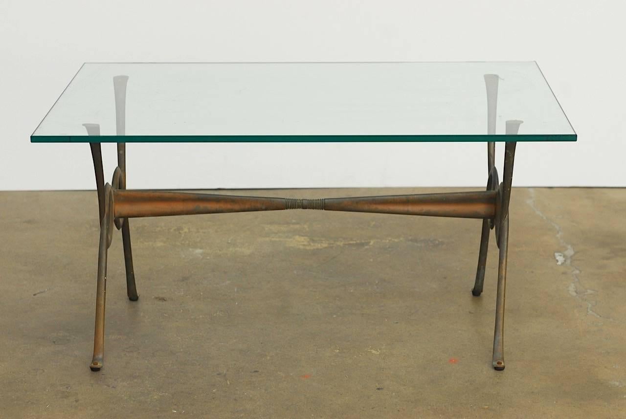 Néoclassique Table basse de cocktail française en bronze de style Rene Drouet en vente