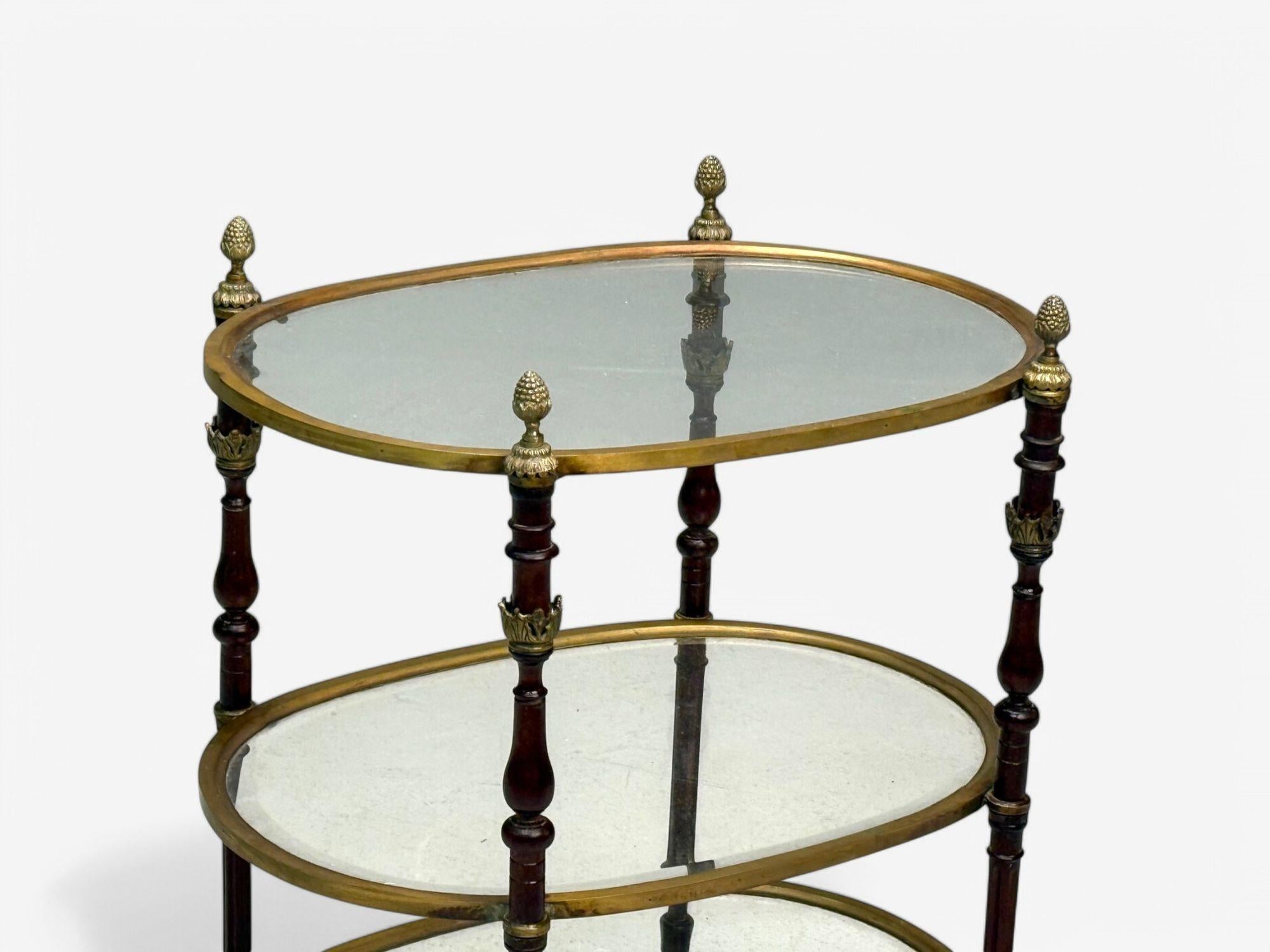 Maison Baguès Style, Hollywood Regency, Bronze, Petite Étagère, France, 1940s Abîmé - En vente à Manhasset, NY